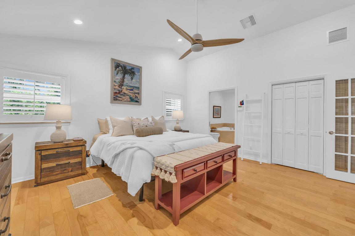 376 Live Oak Vero Beach, FL 32963