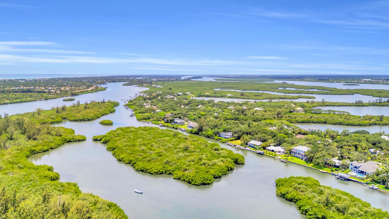 376 Live Oak Vero Beach, FL 32963