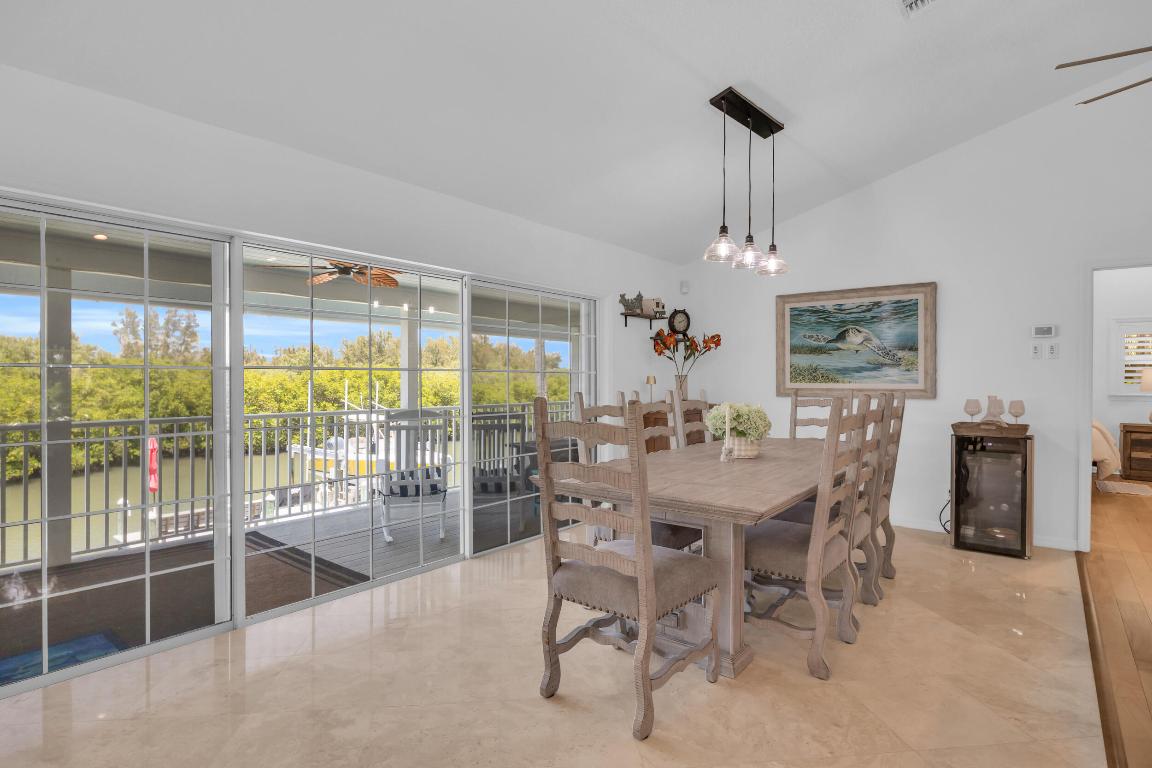 376 Live Oak Vero Beach, FL 32963