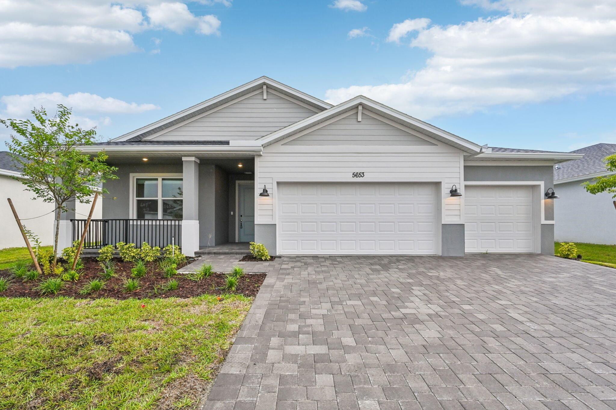 5653 Hampton Park Cir