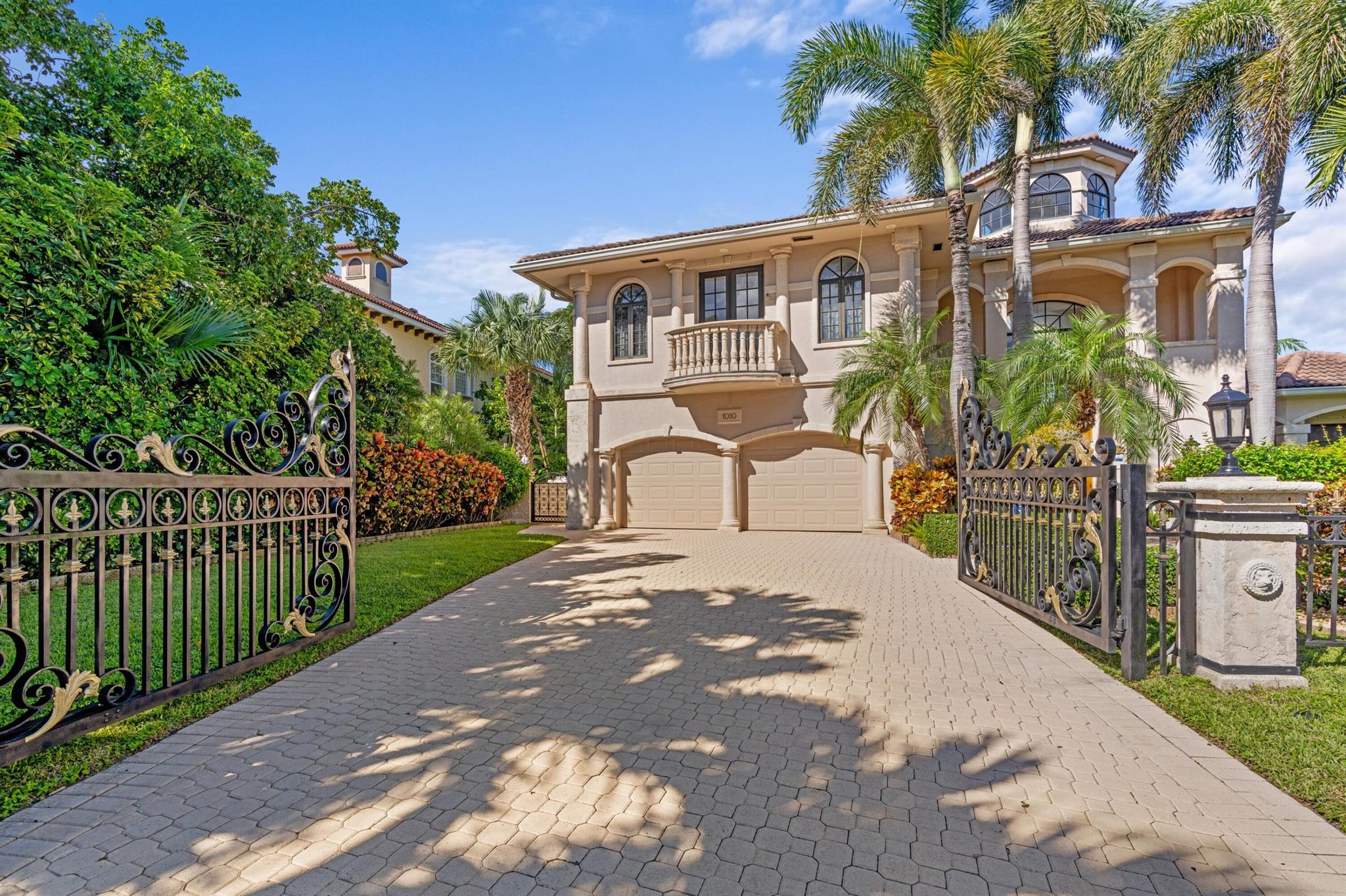 1010 Pine Pt Rd Singer Island, FL 33404