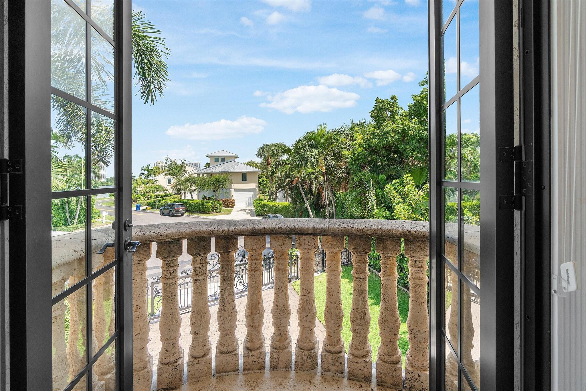 1010 Pine Pt Rd Singer Island, FL 33404