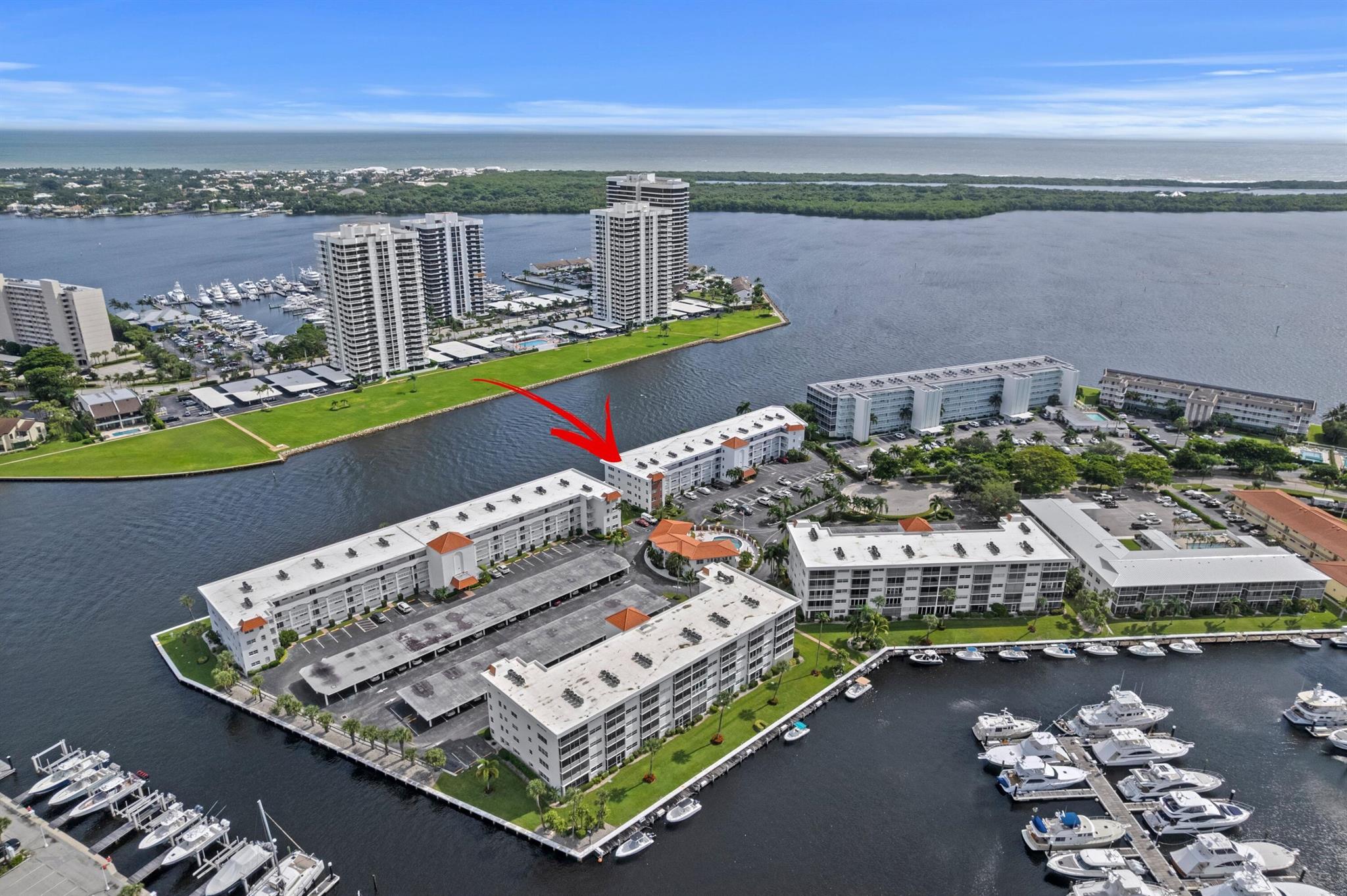 28 Yacht Clb Dr #102