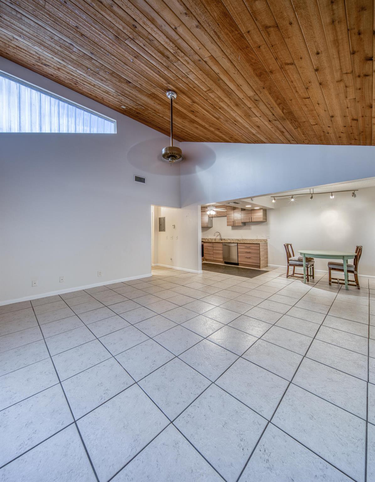 809 N Federal Hwy #3