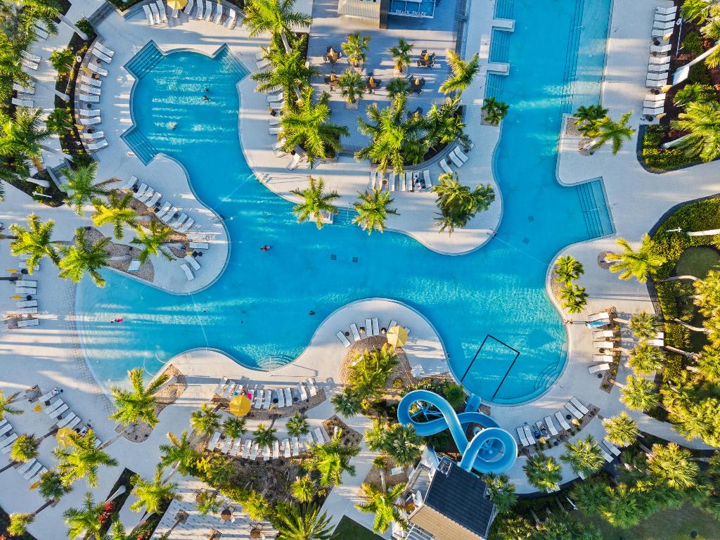 5735 Shore Pine Westlake, FL 33470