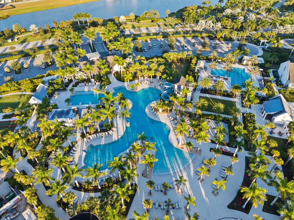 5735 Shore Pine Westlake, FL 33470