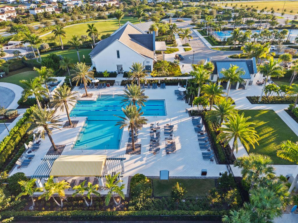 5735 Shore Pine Westlake, FL 33470