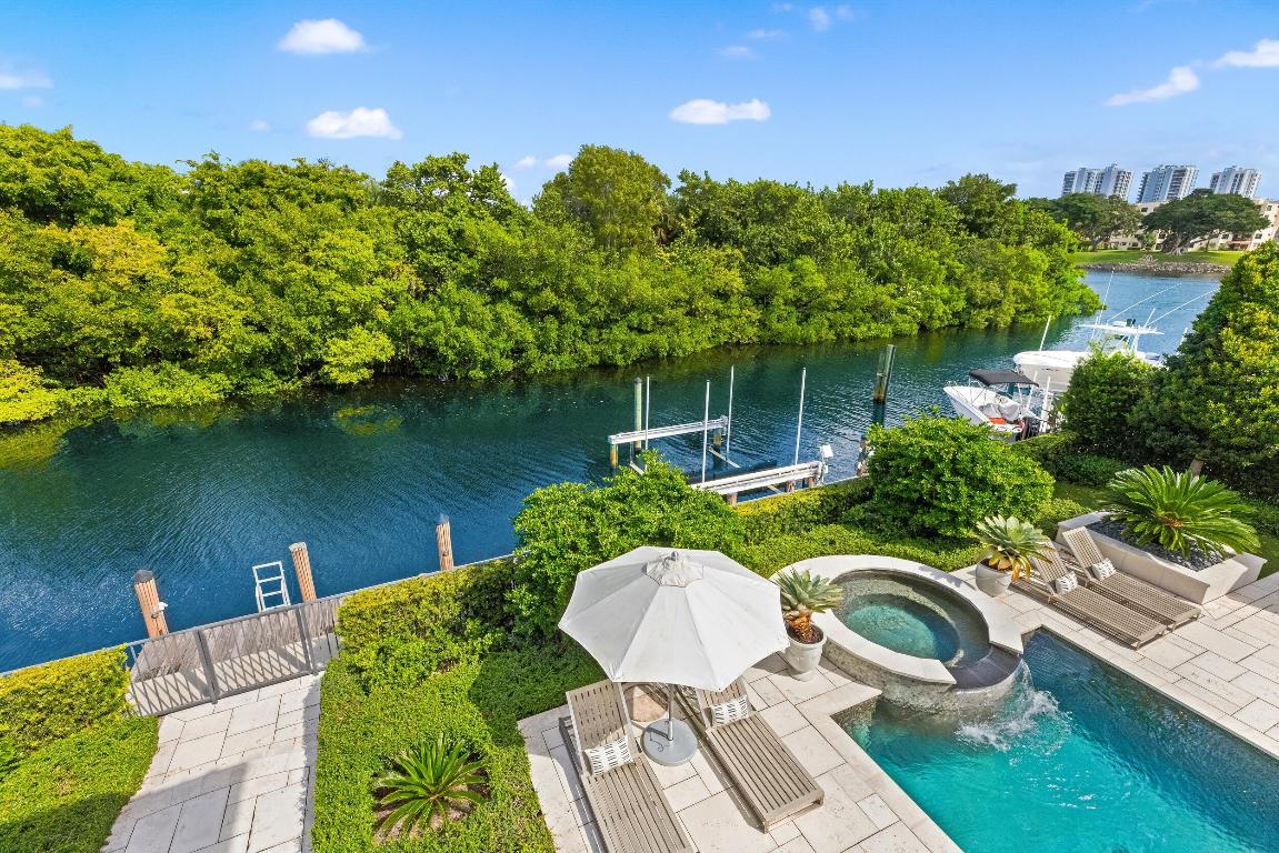 853 Harbour Isle Pl North Palm Beach, FL 33410