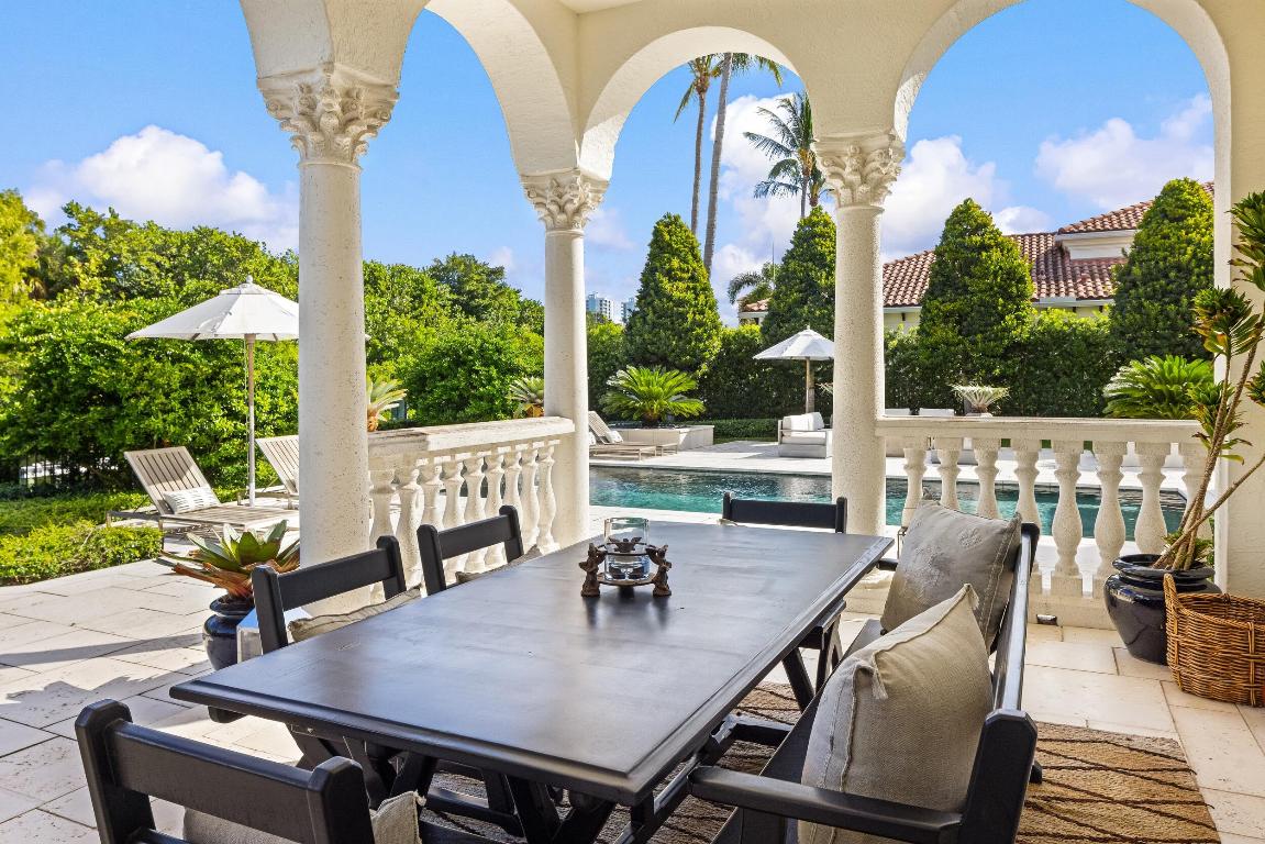 853 Harbour Isle Pl North Palm Beach, FL 33410