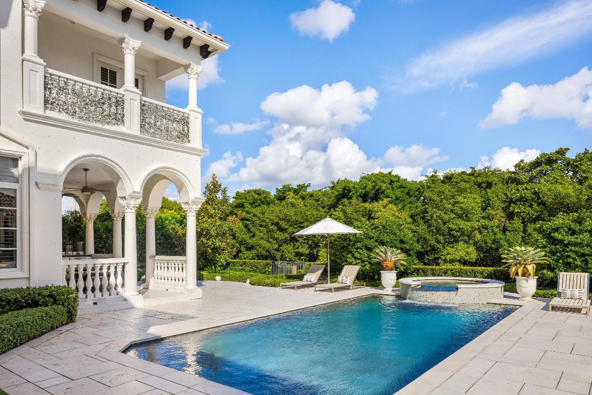 853 Harbour Isle Pl North Palm Beach, FL 33410