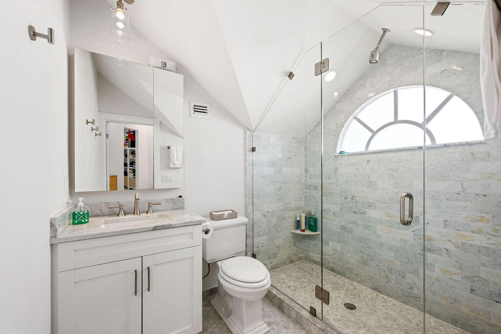 173 Peruvian Ave #5 Palm Beach, FL 33480