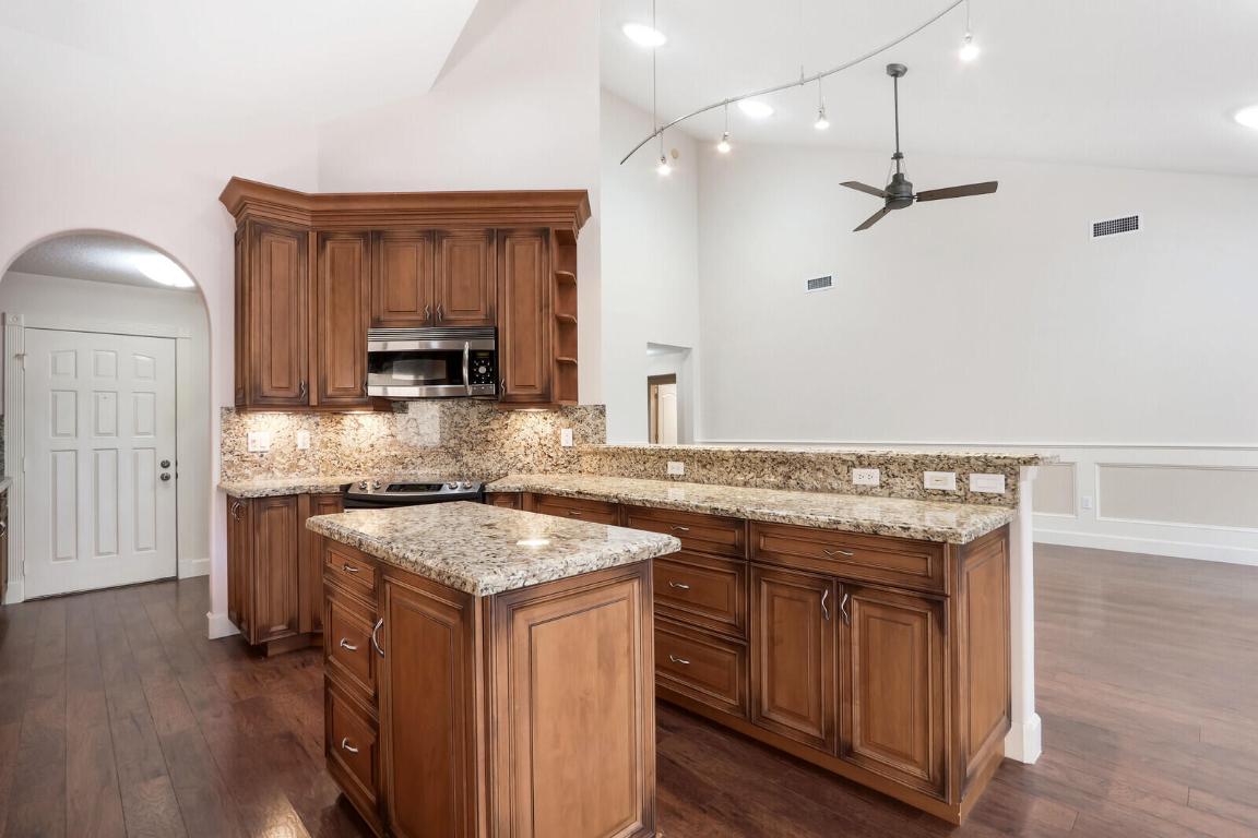 329 Leeward Jupiter, FL 33477