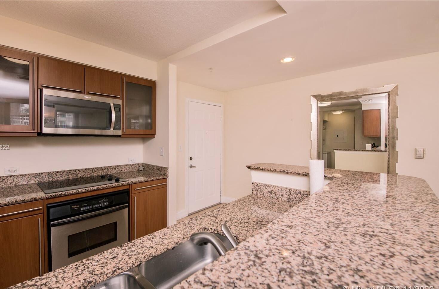 image 2080 Ocean Drive24