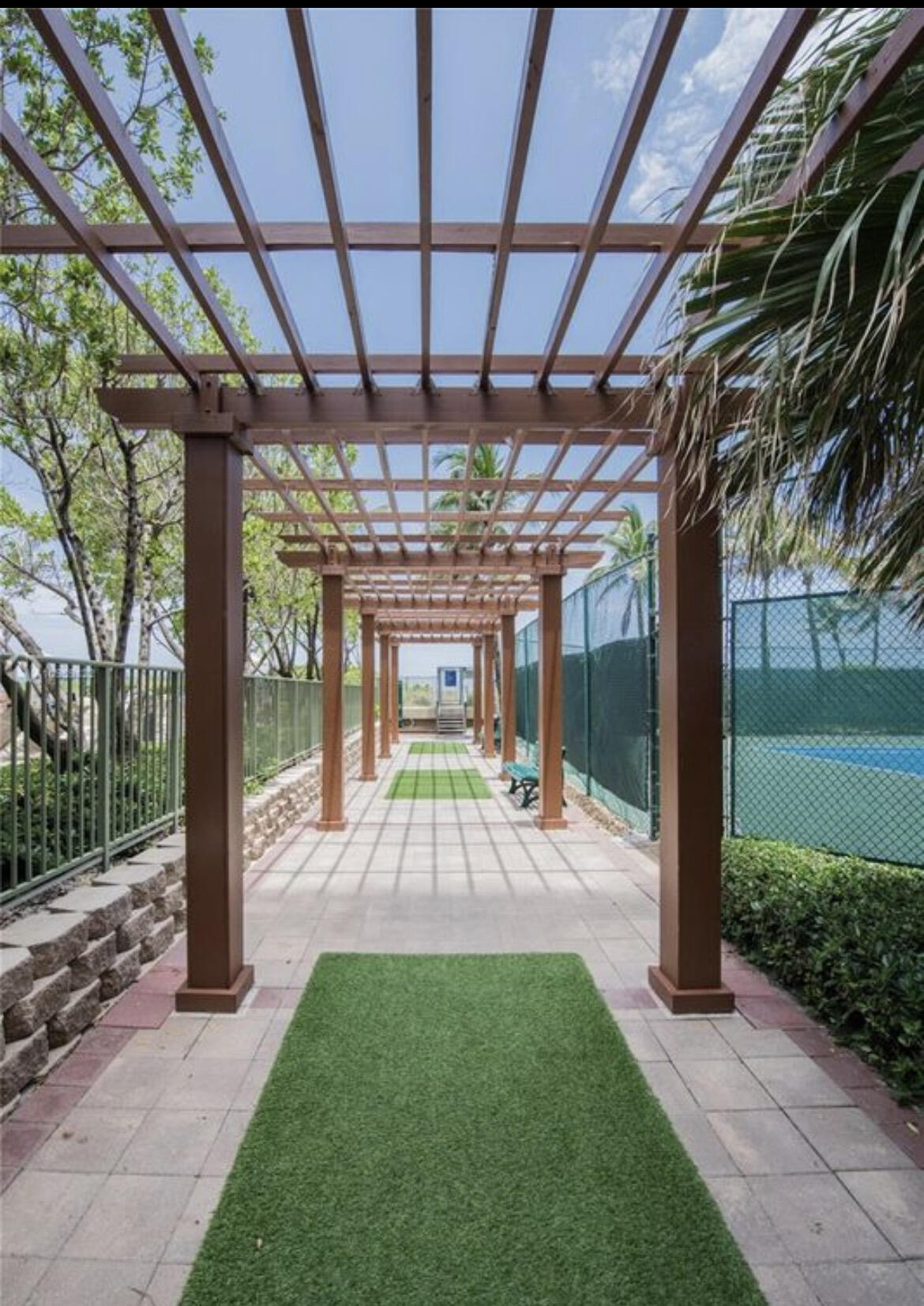 image 2080 Ocean Drive35