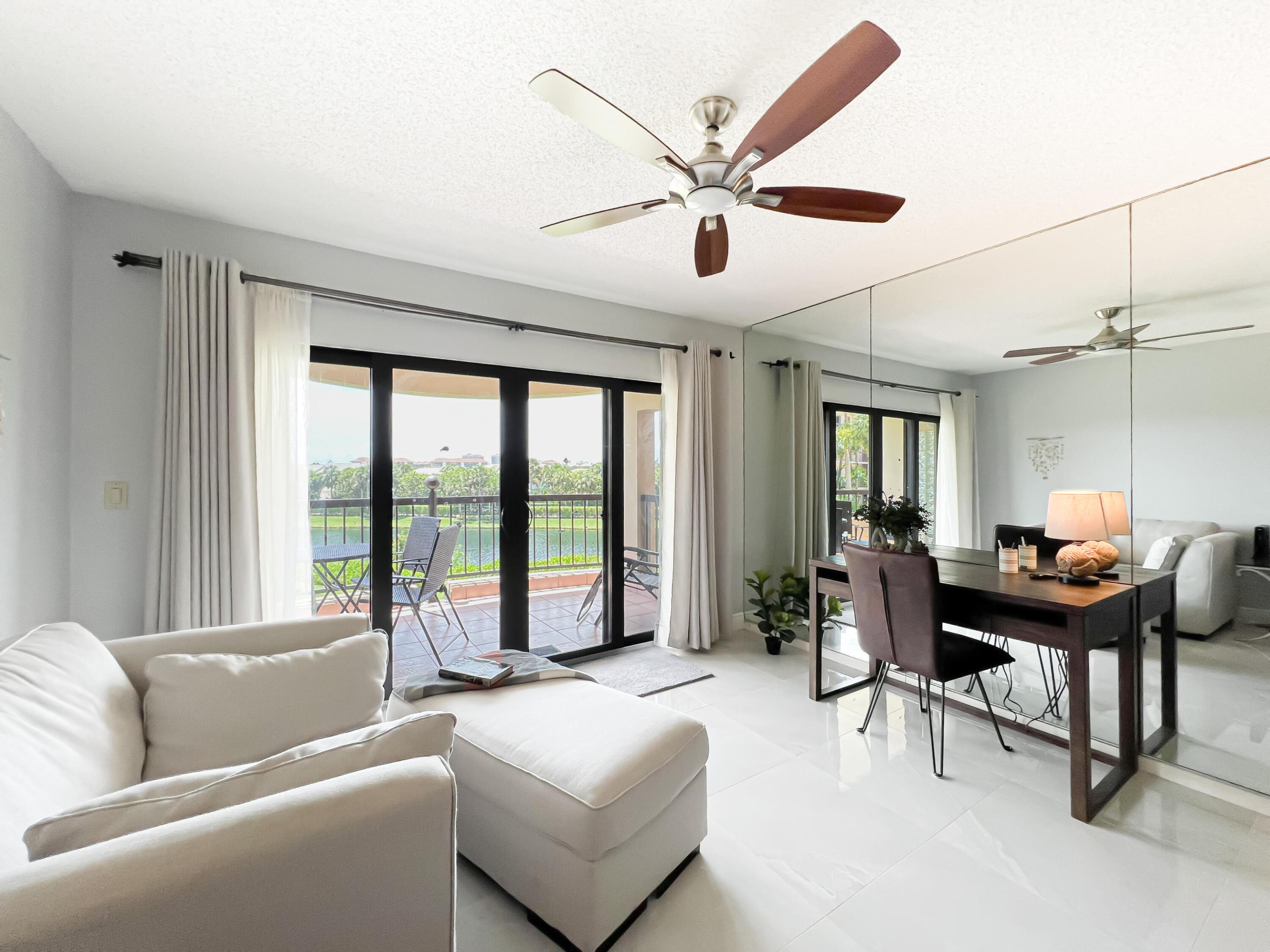 301 Ocean Blfs #202 Jupiter, FL 33477