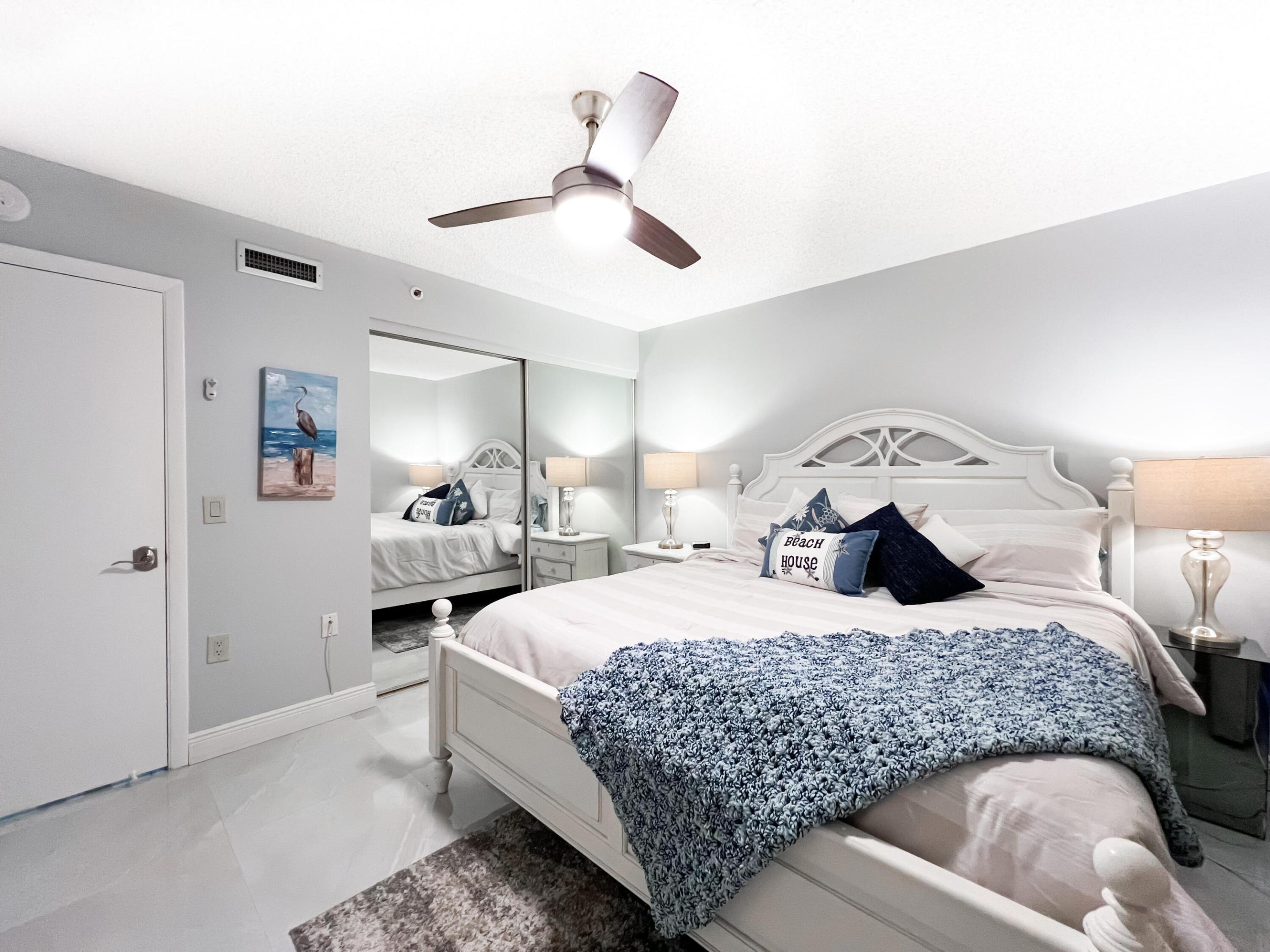 301 Ocean Blfs #202 Jupiter, FL 33477