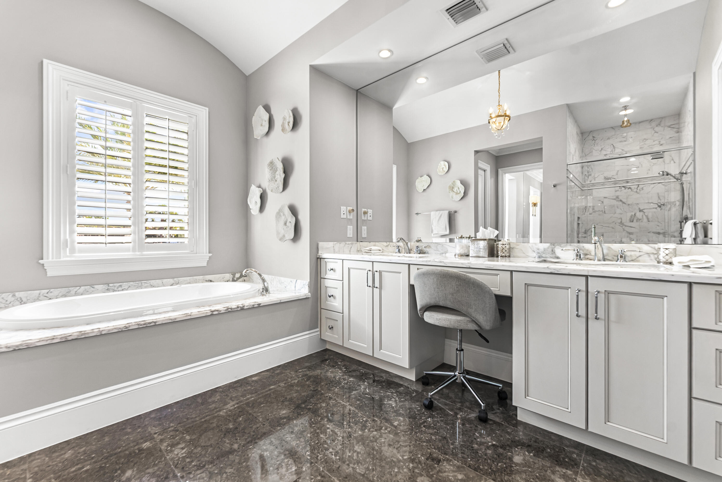 976 Cypress Delray Beach, FL 33483