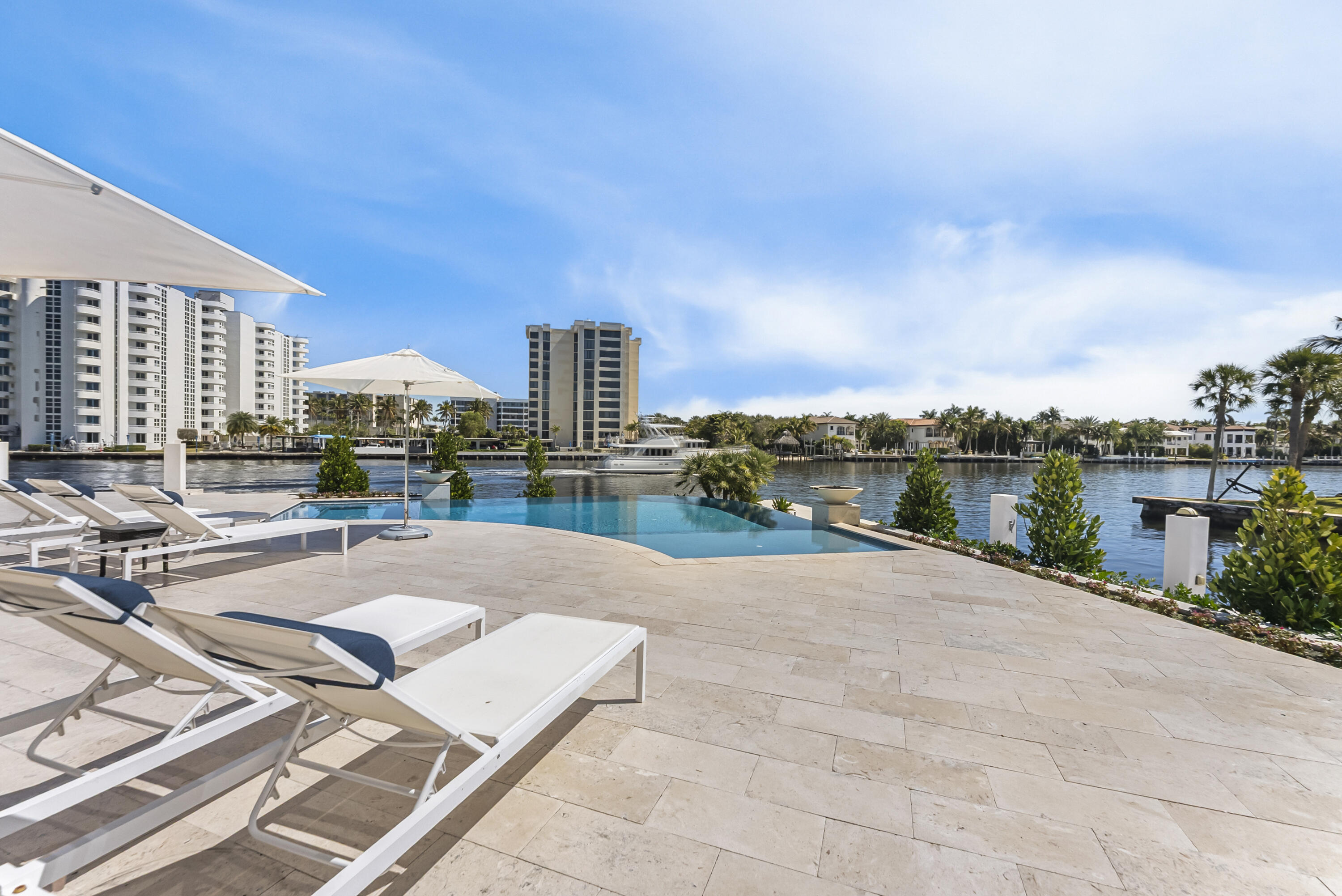 976 Cypress Delray Beach, FL 33483