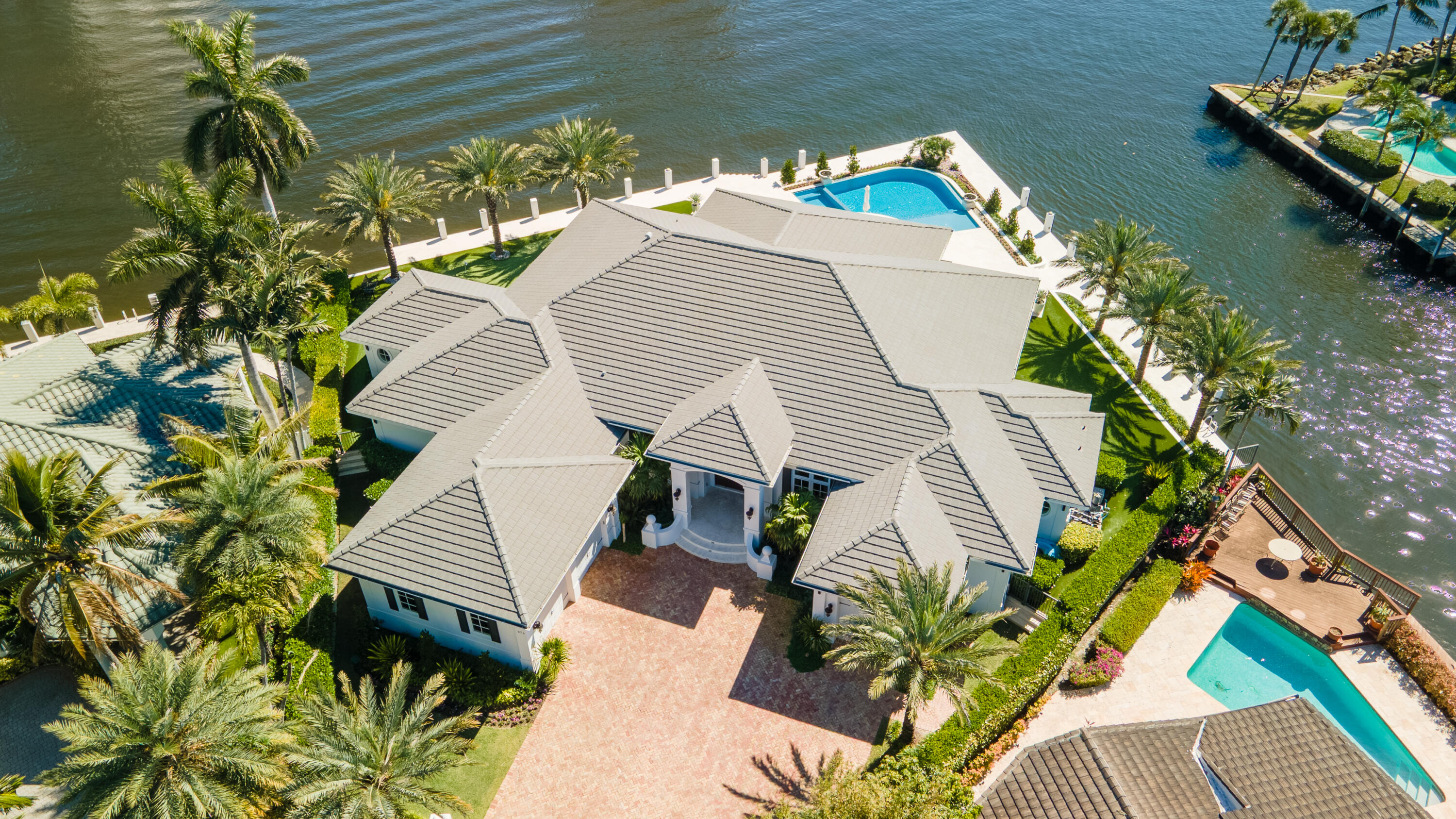 976 Cypress Delray Beach, FL 33483