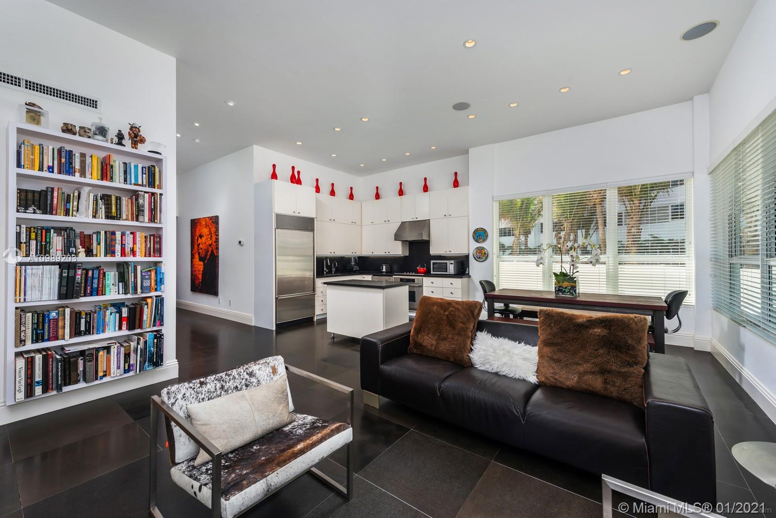 4925 Collins Ave #1B