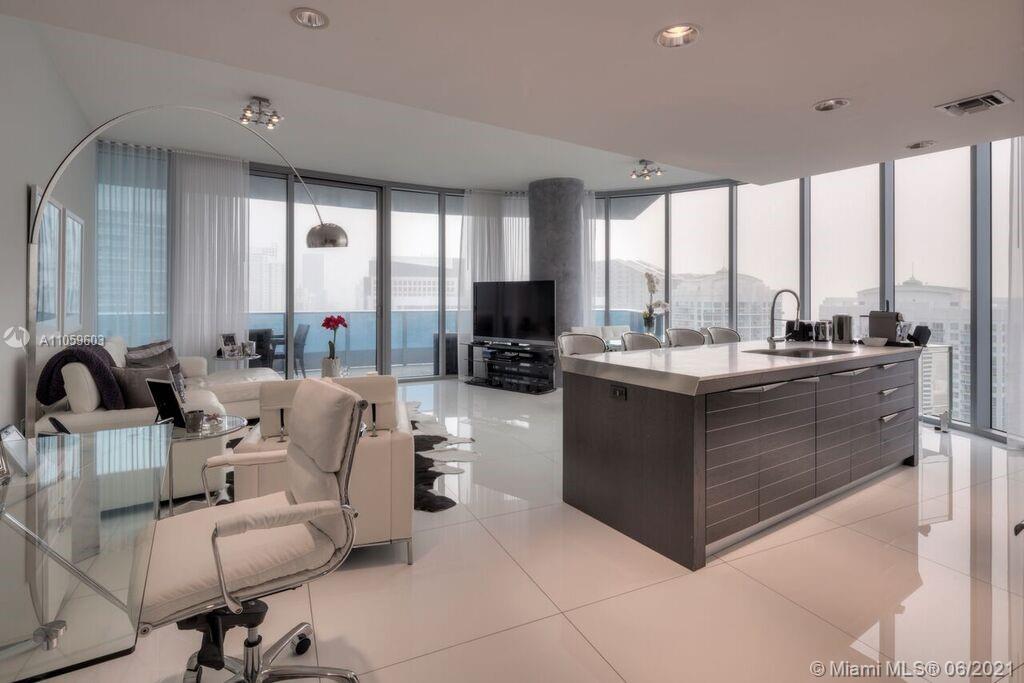 200 Biscayne Boulevard Way #4402
