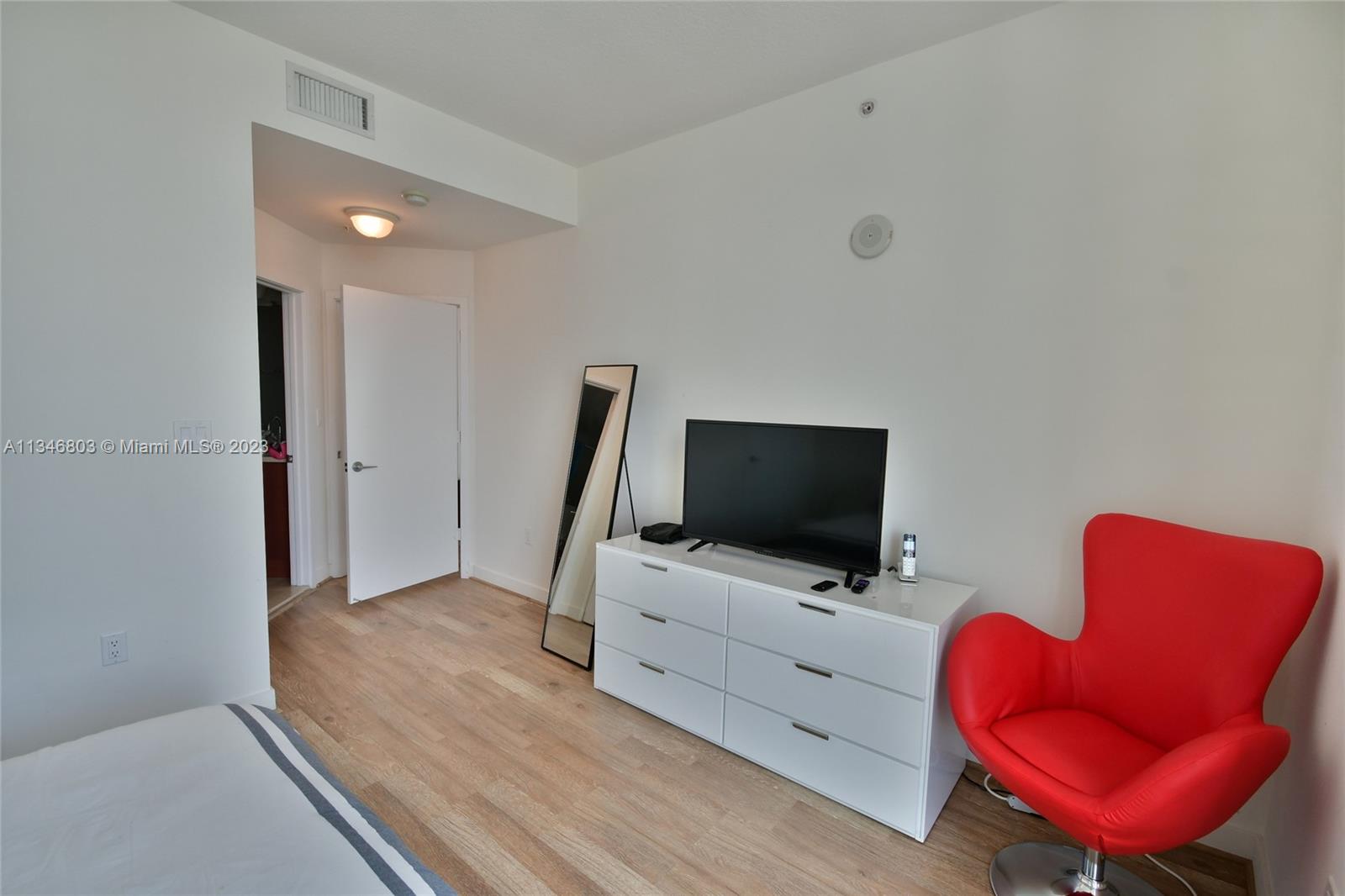 1111 SW 1st Ave #3514-N Miami, FL 33130