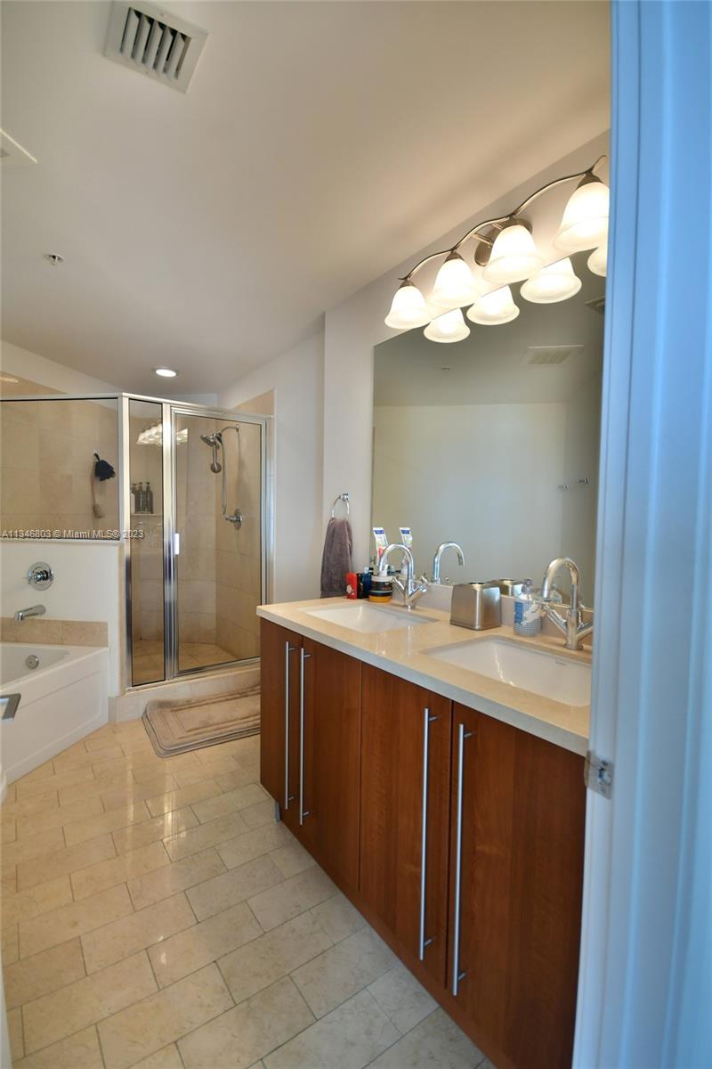 1111 SW 1st Ave #3514-N Miami, FL 33130