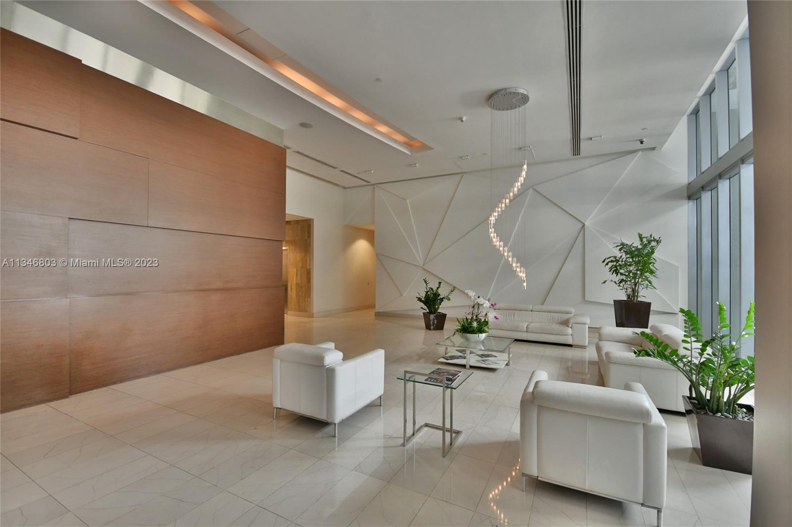 1111 SW 1st Ave #3514-N Miami, FL 33130