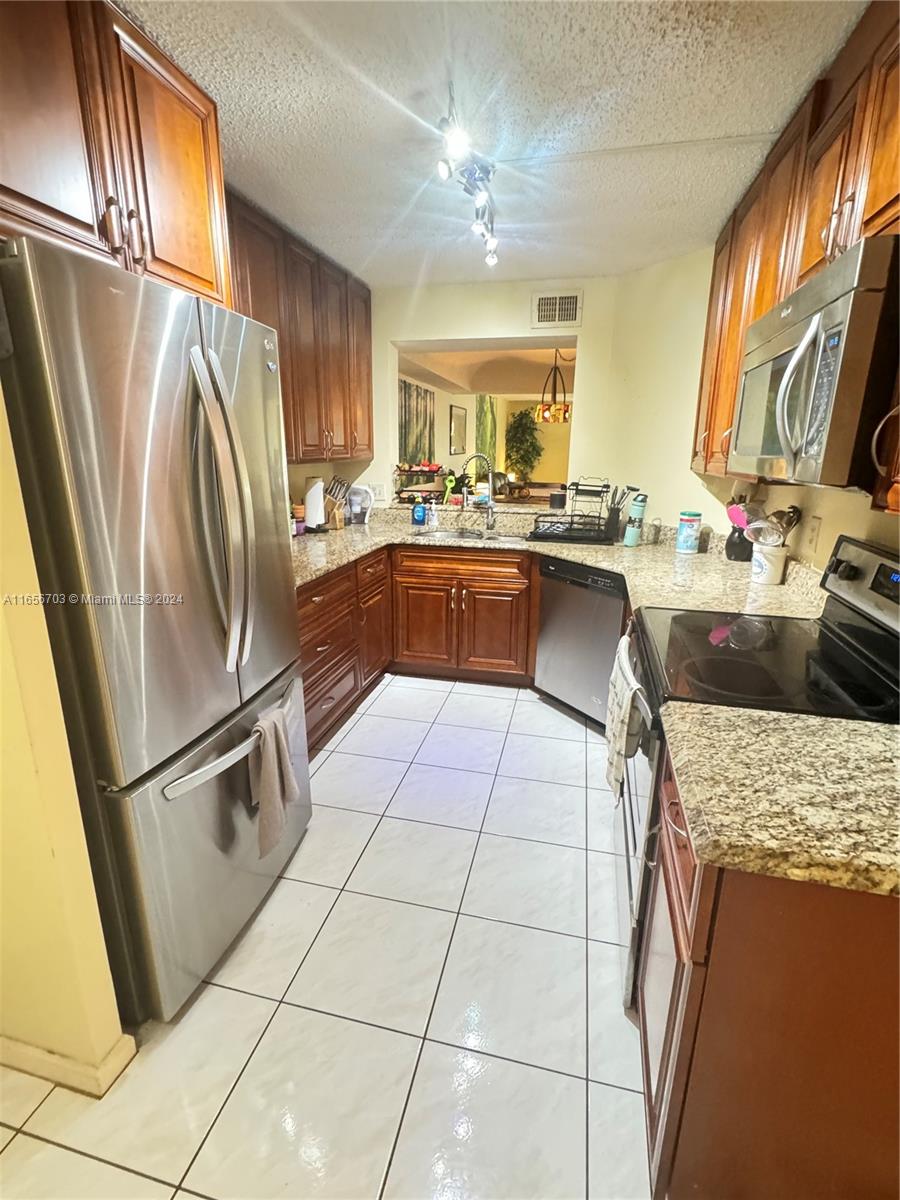 23345 Carolwood Ln #208