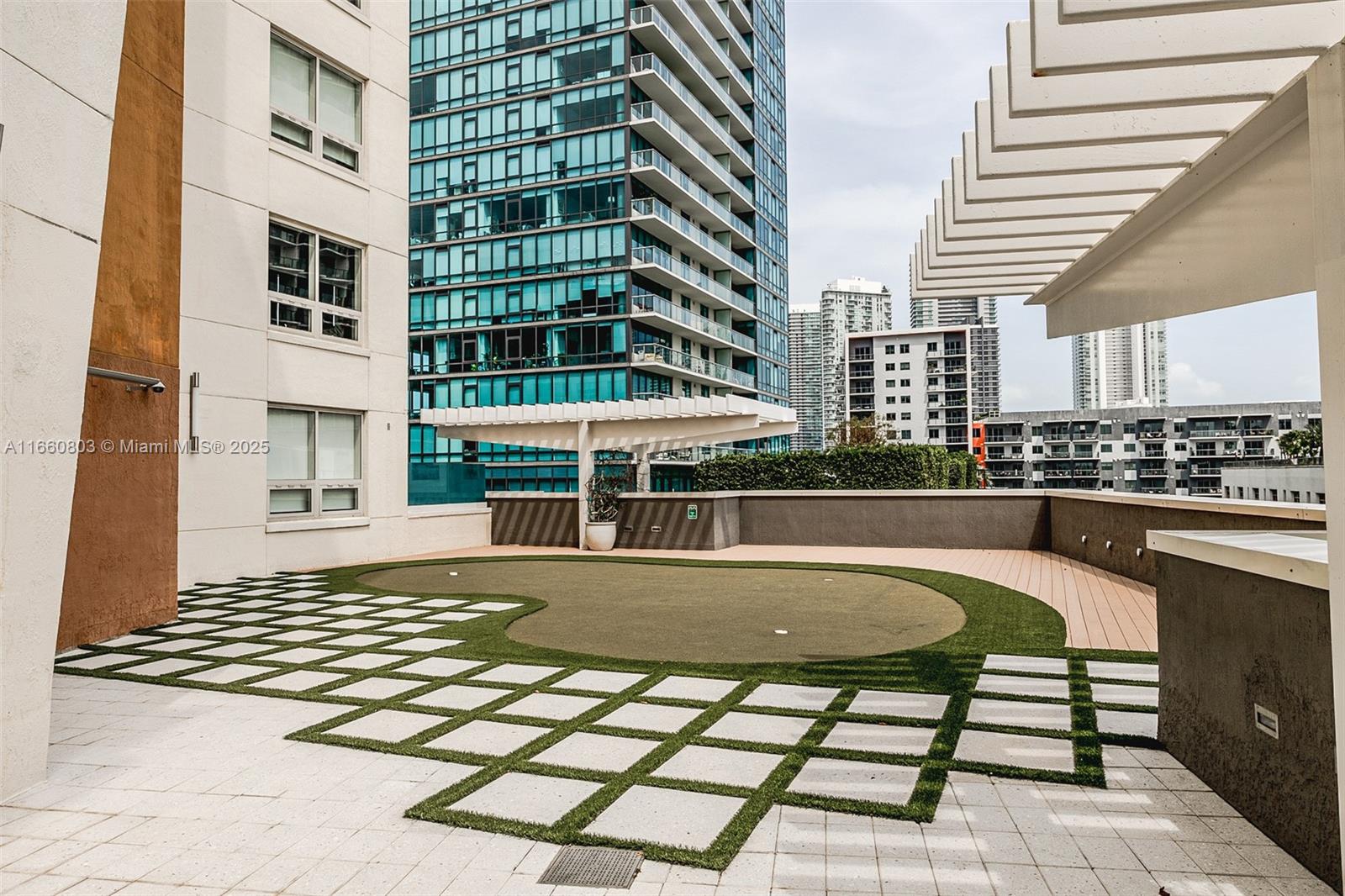 image Midblock Miami27