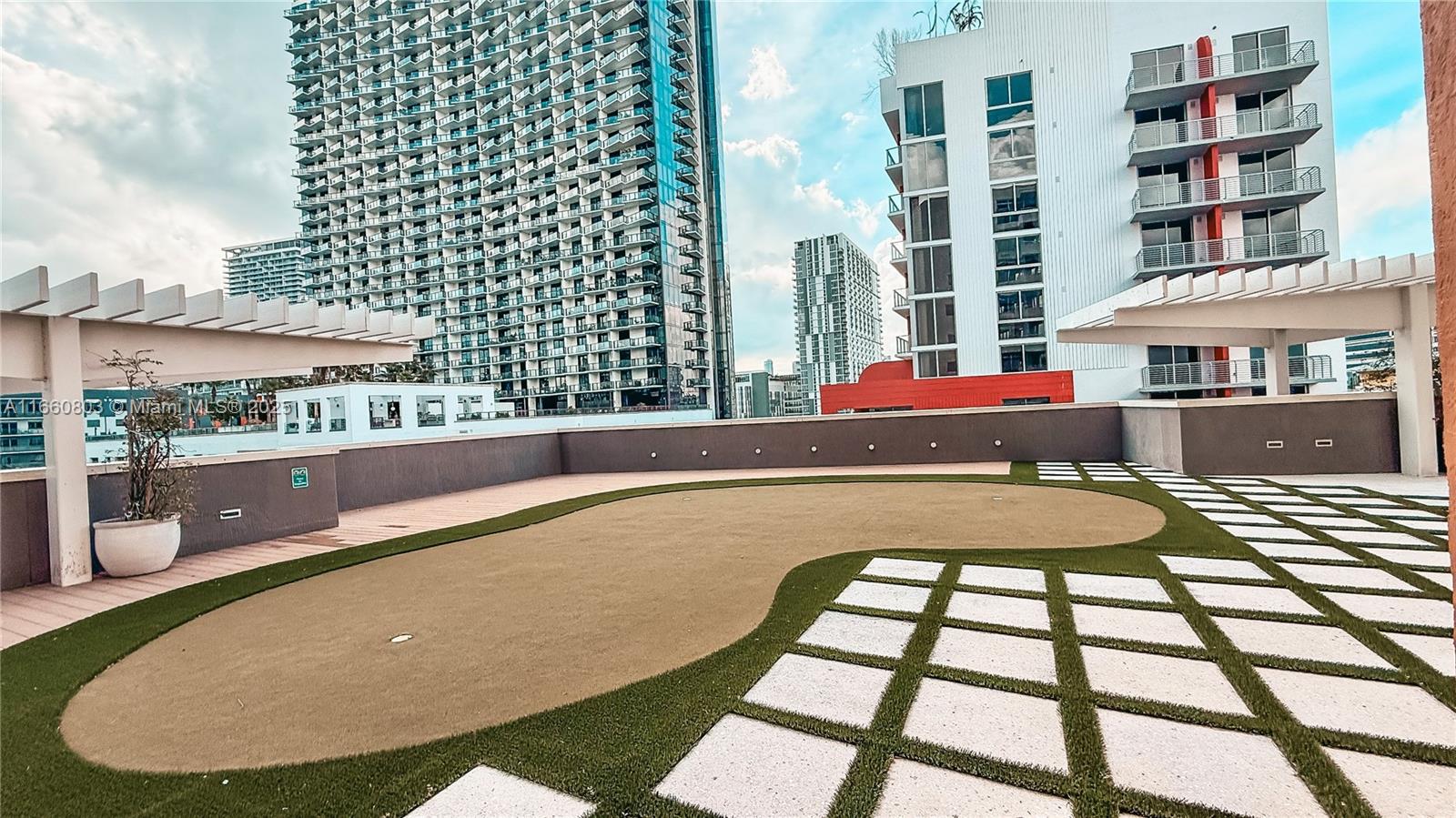 image Midblock Miami35