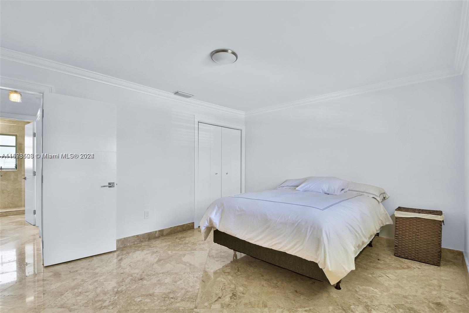 200 188th St Sunny Isles Beach, FL 33160