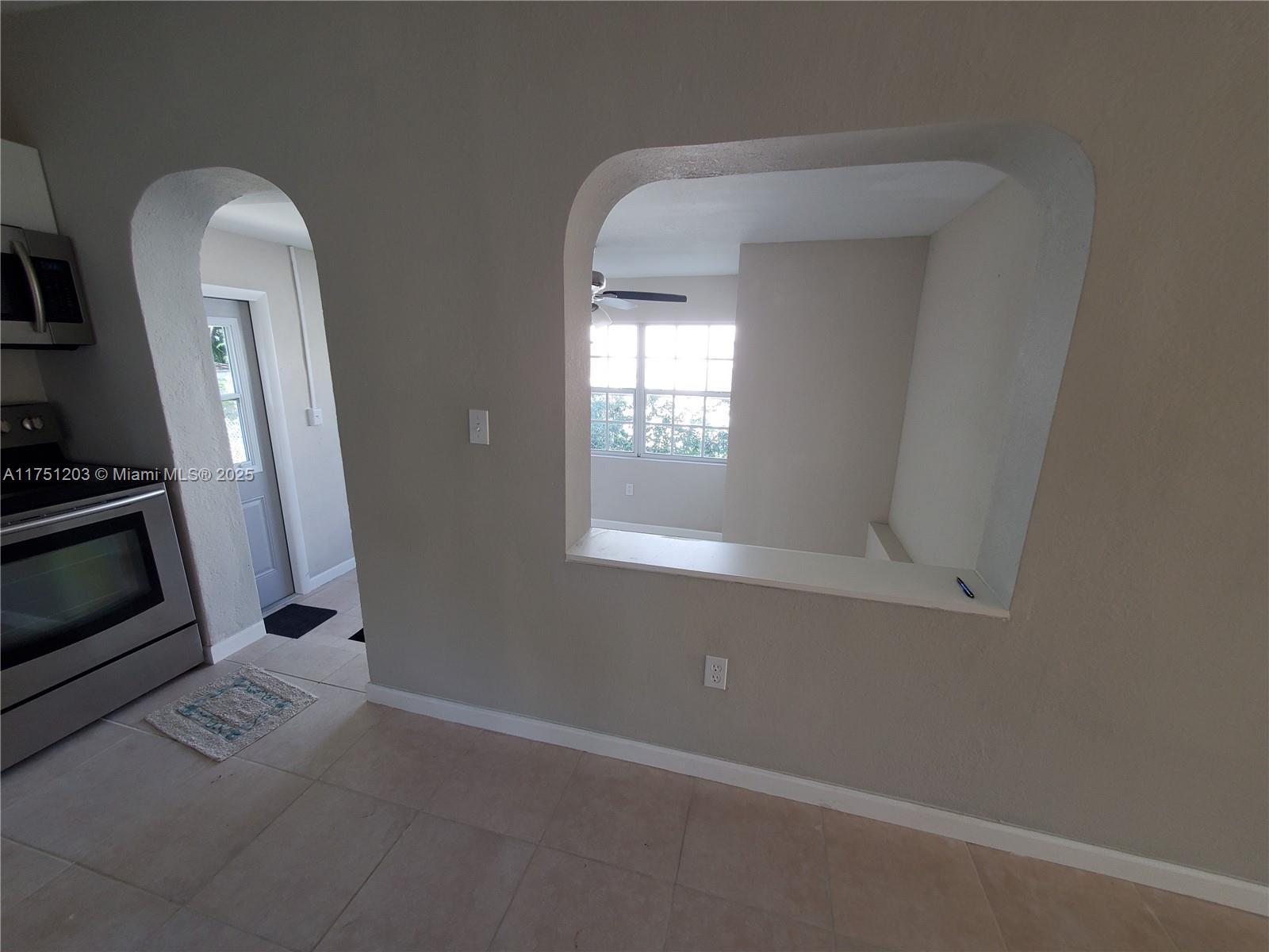 70 NW 33rd St Miami, FL 33127