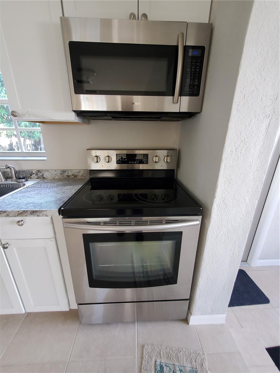 70 NW 33rd St Miami, FL 33127