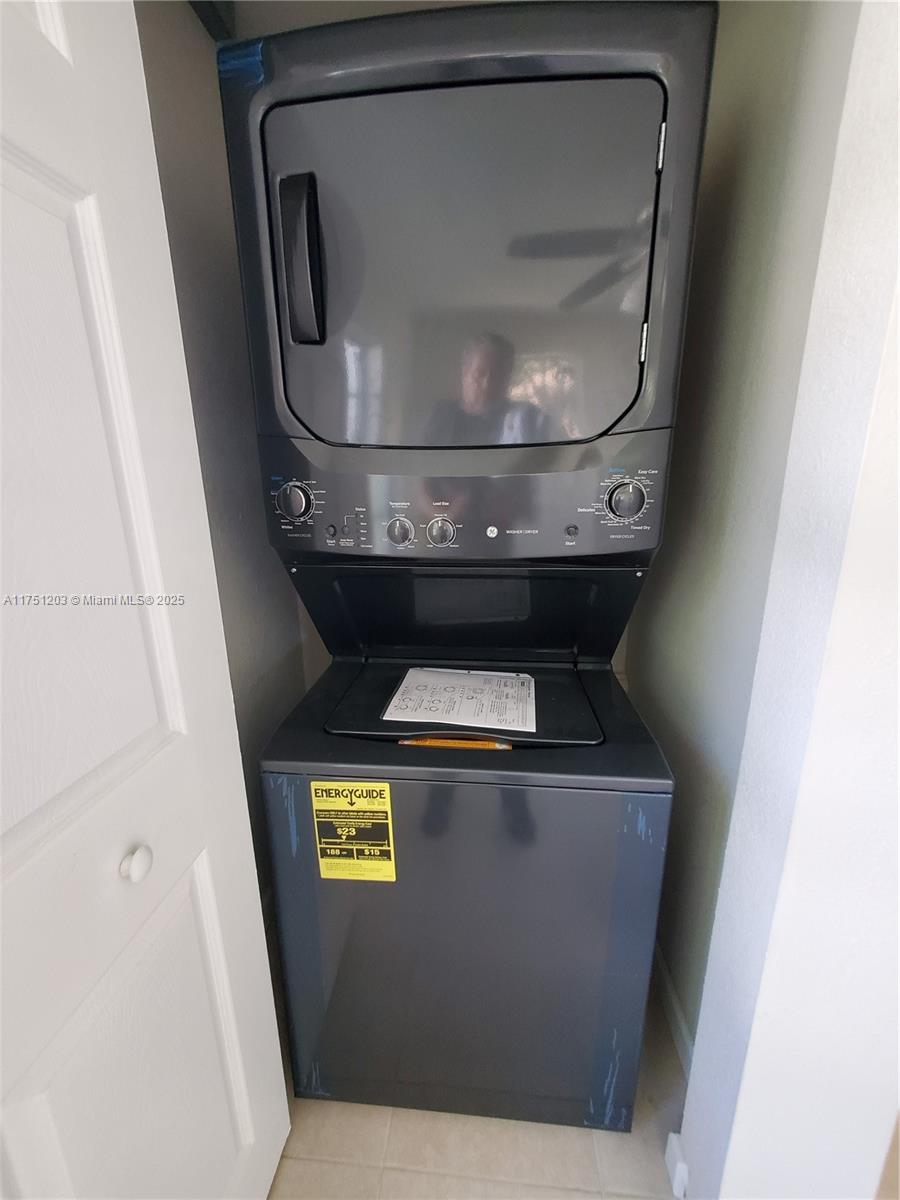 70 NW 33rd St Miami, FL 33127