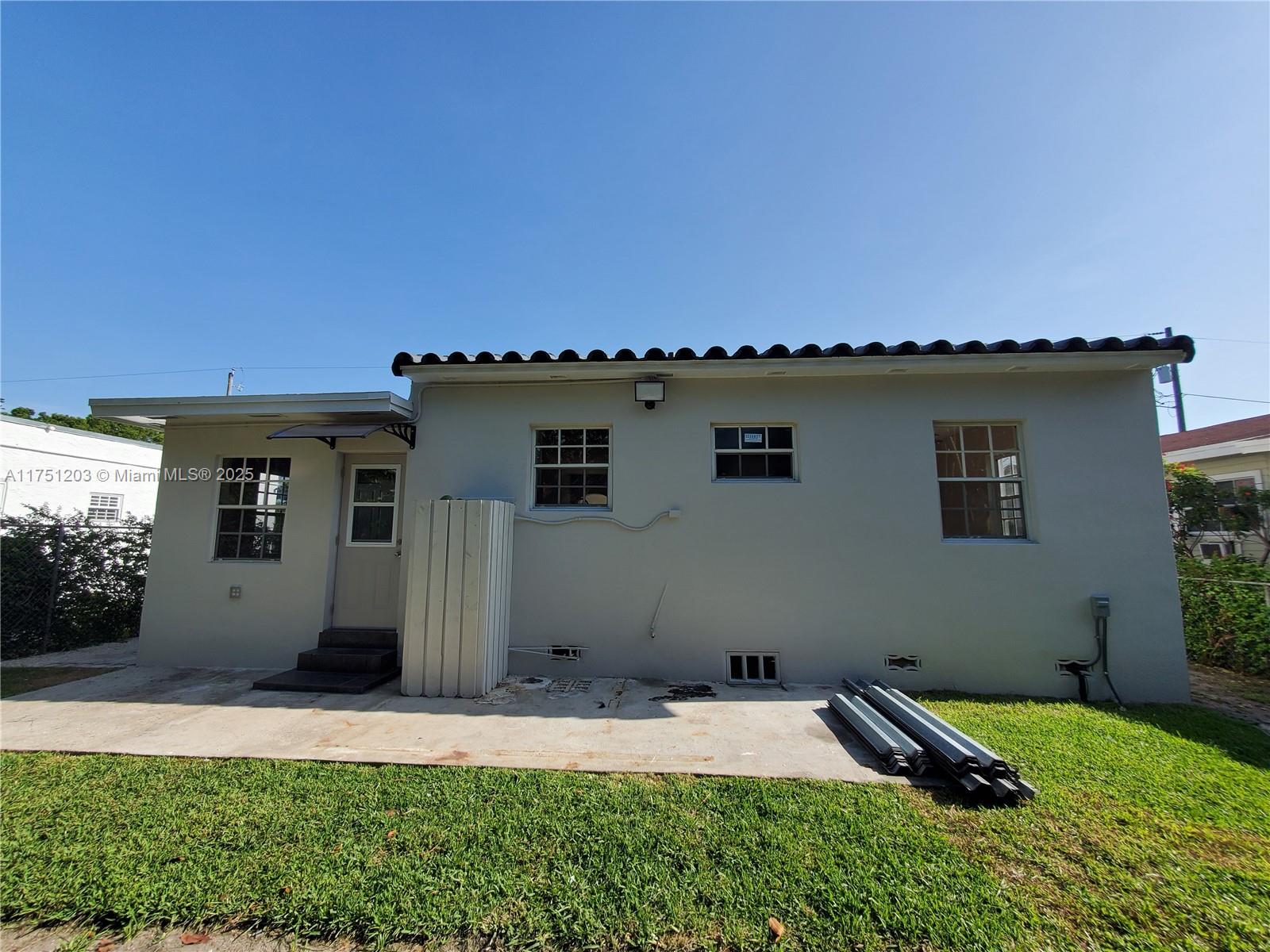 70 NW 33rd St Miami, FL 33127