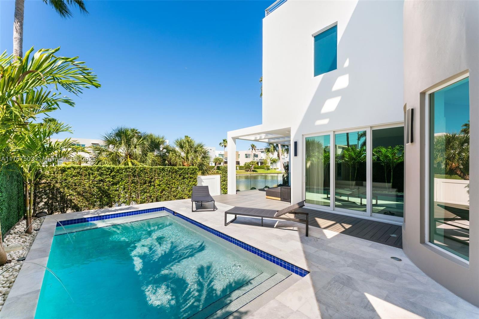 10561 NW 67th Ter #10561 Doral, FL 33178