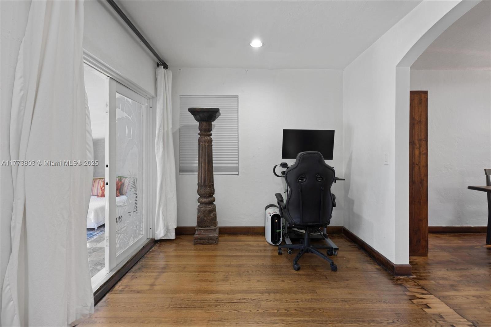 1185 Biarritz Dr Miami Beach, FL 33141