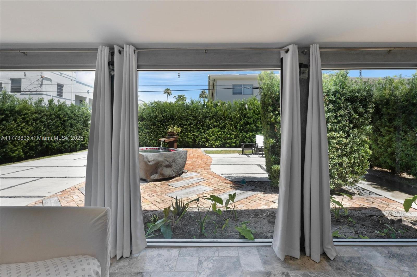 1185 Biarritz Dr Miami Beach, FL 33141