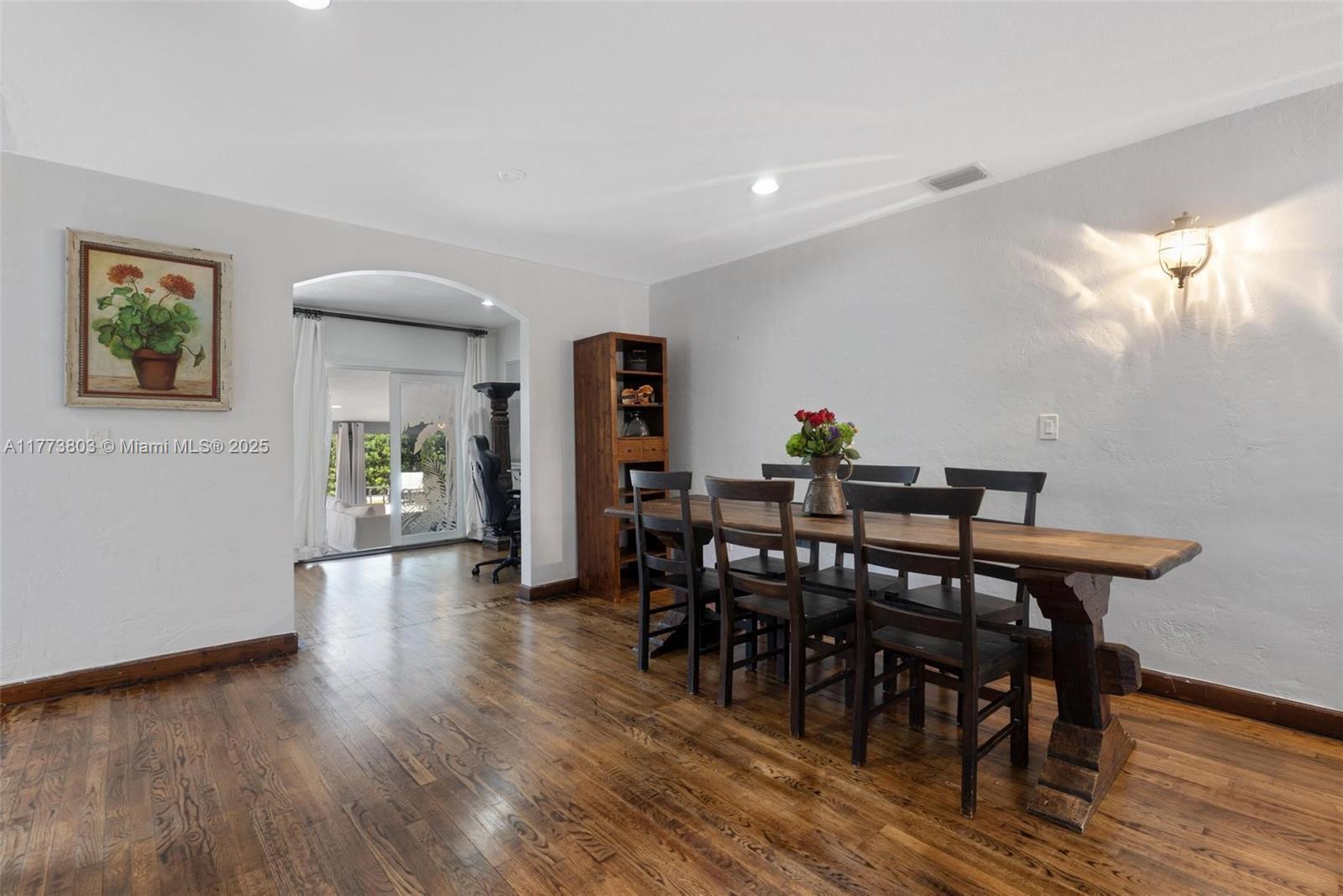 1185 Biarritz Dr Miami Beach, FL 33141