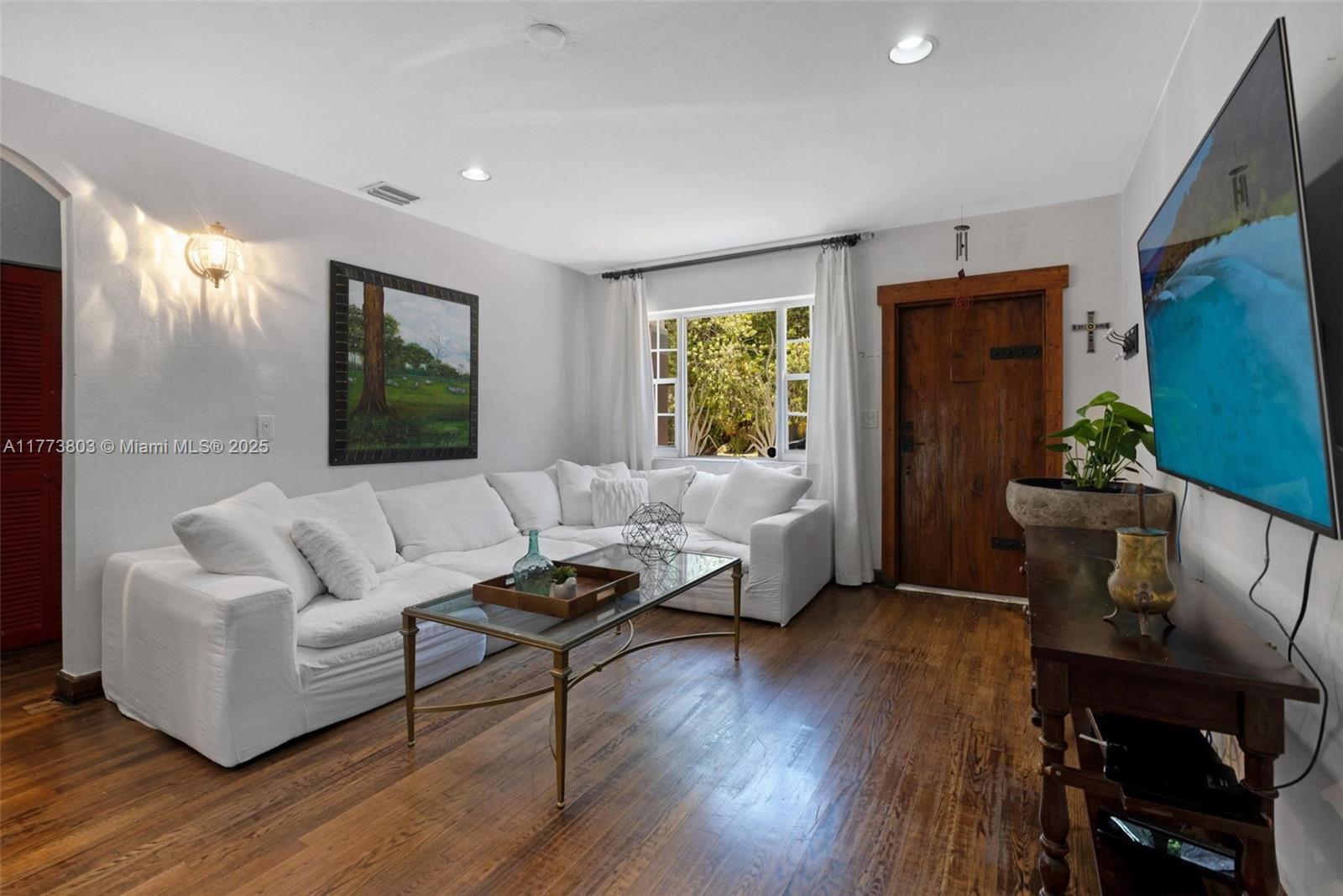 1185 Biarritz Dr Miami Beach, FL 33141