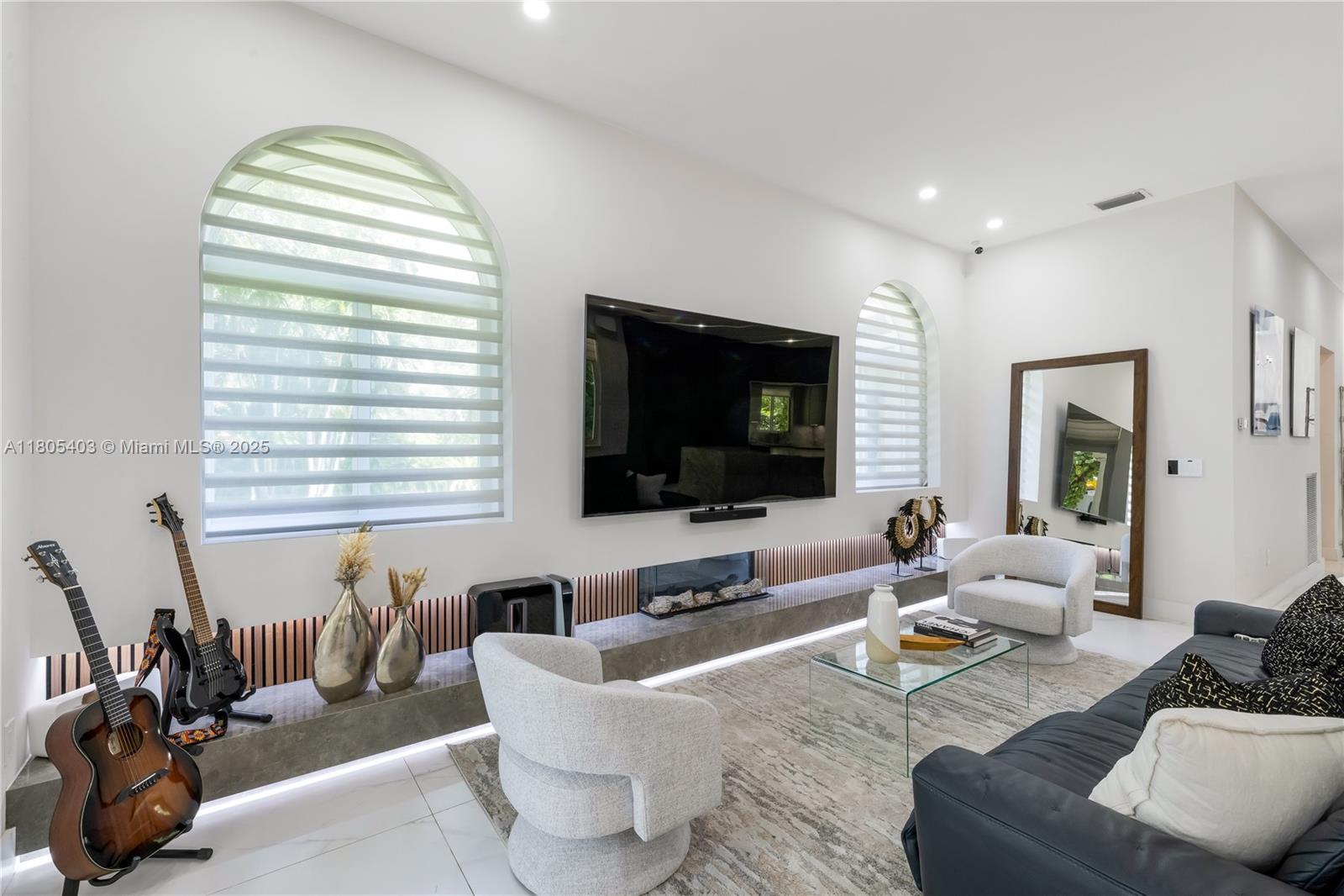 8941 SW 65th Ct Pinecrest, FL 33156