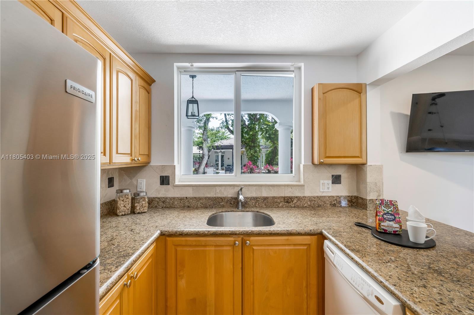 8941 SW 65th Ct Pinecrest, FL 33156