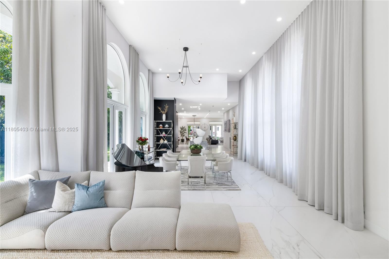 8941 SW 65th Ct Pinecrest, FL 33156