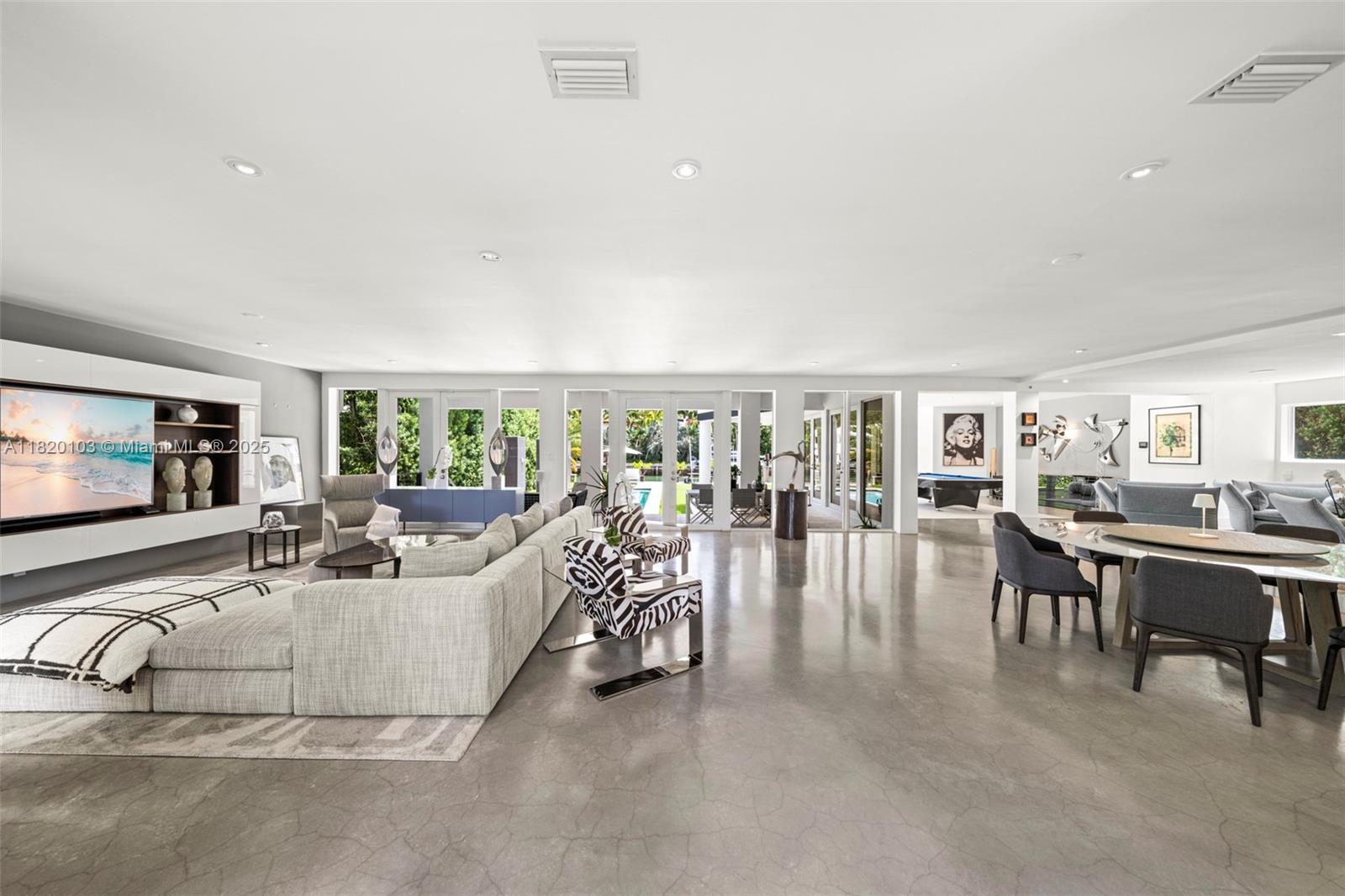 1833 W 24th St Miami Beach, FL 33140