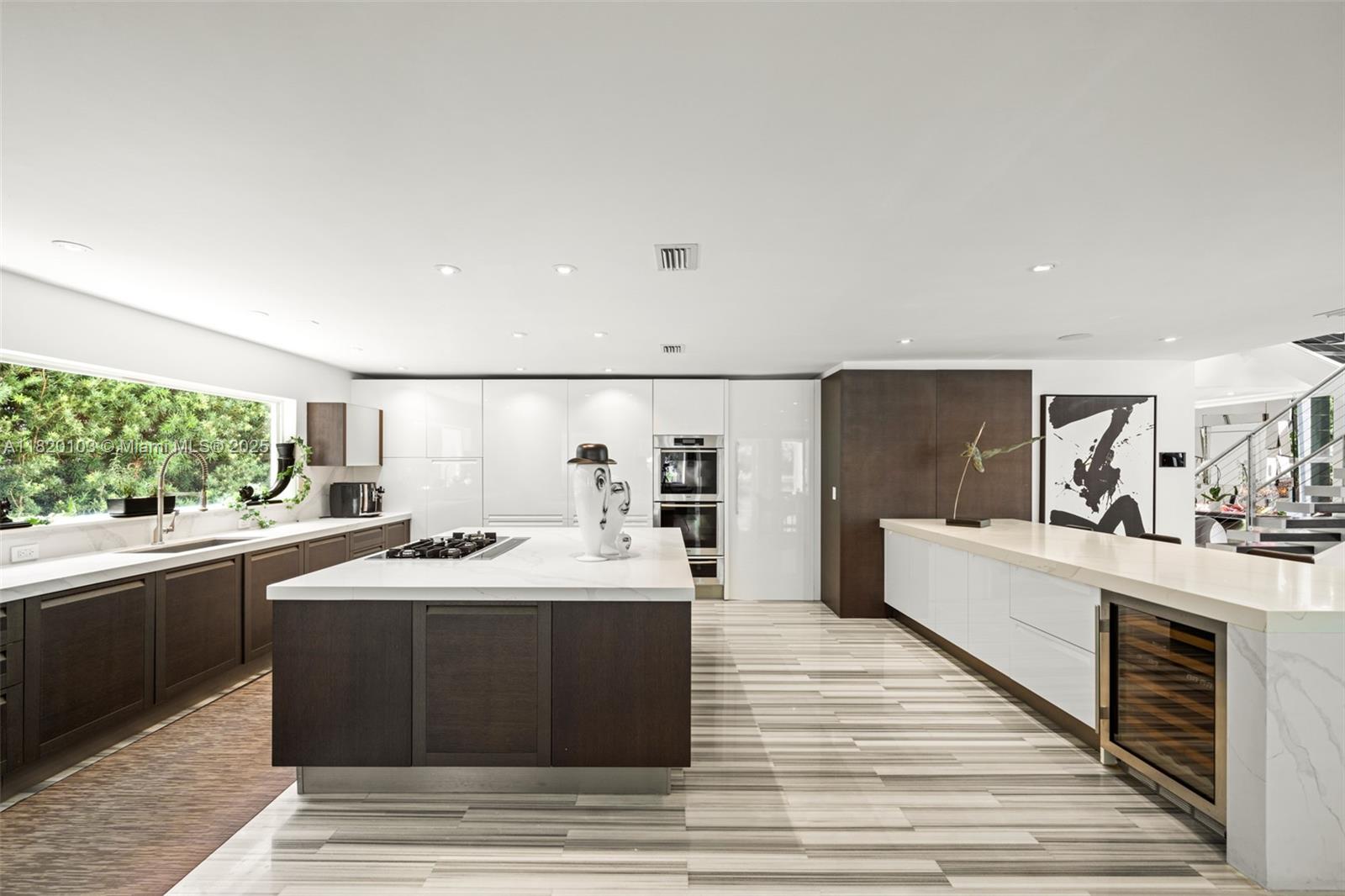 1833 W 24th St Miami Beach, FL 33140