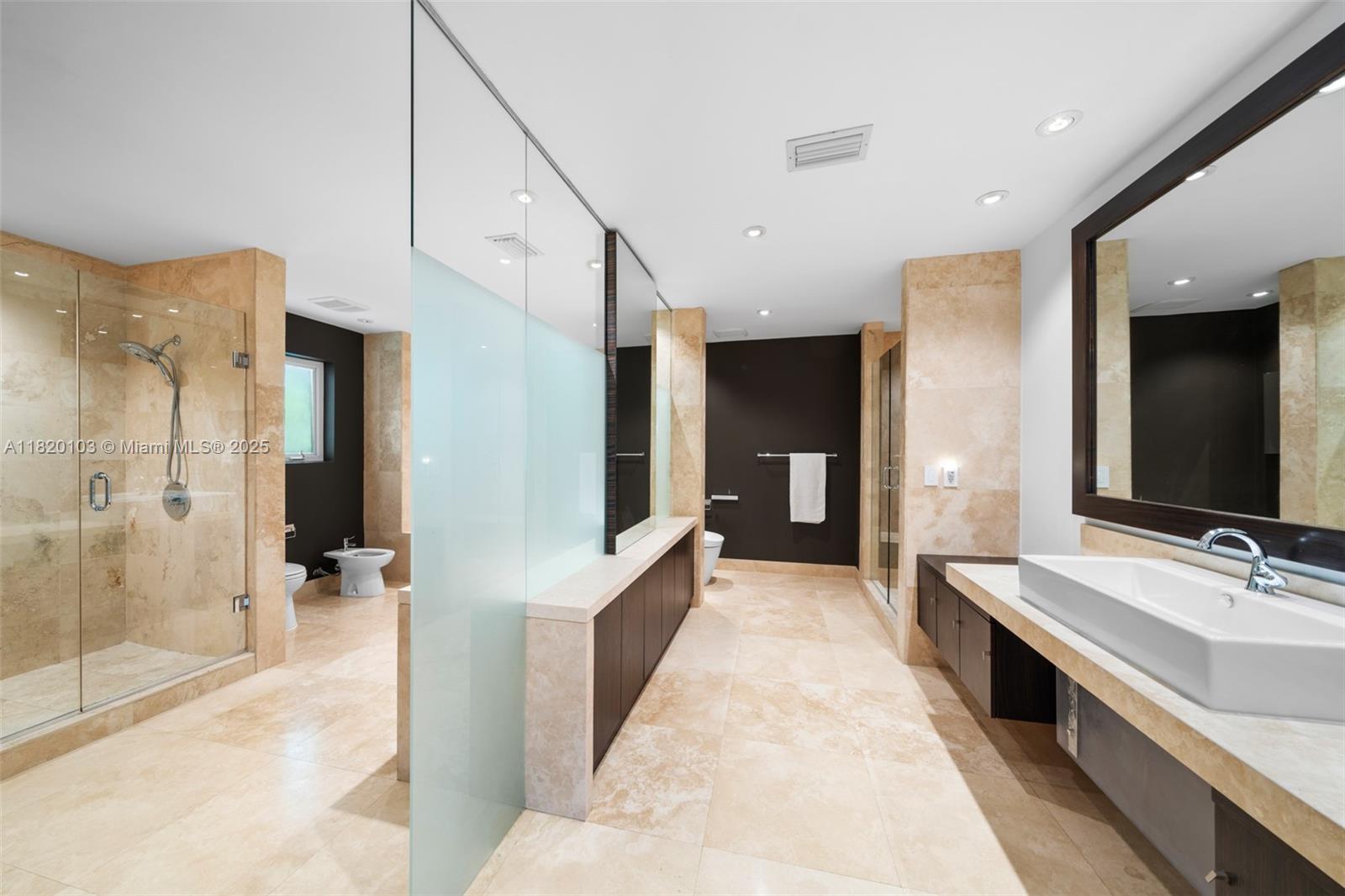 1833 W 24th St Miami Beach, FL 33140