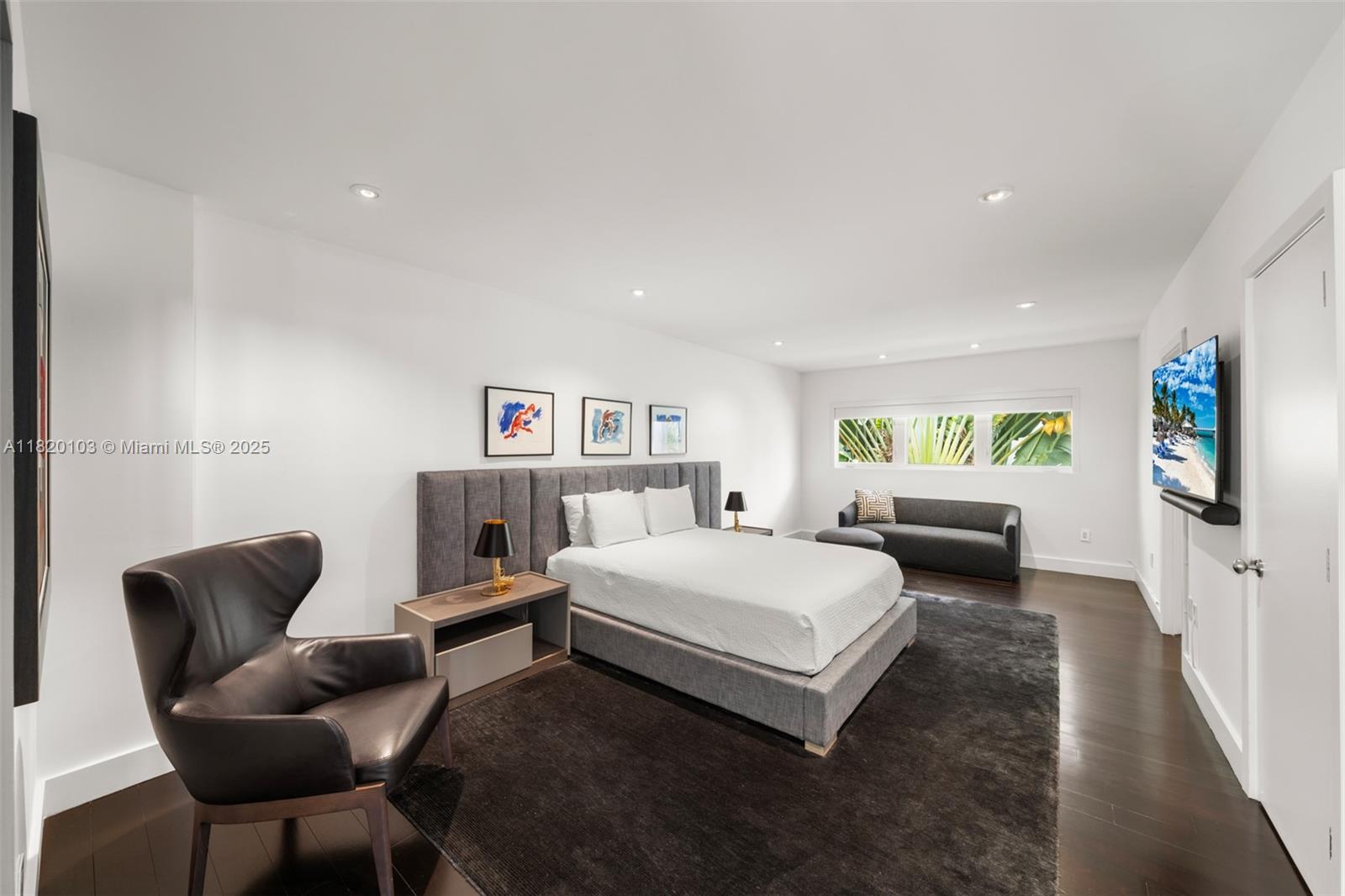 1833 W 24th St Miami Beach, FL 33140