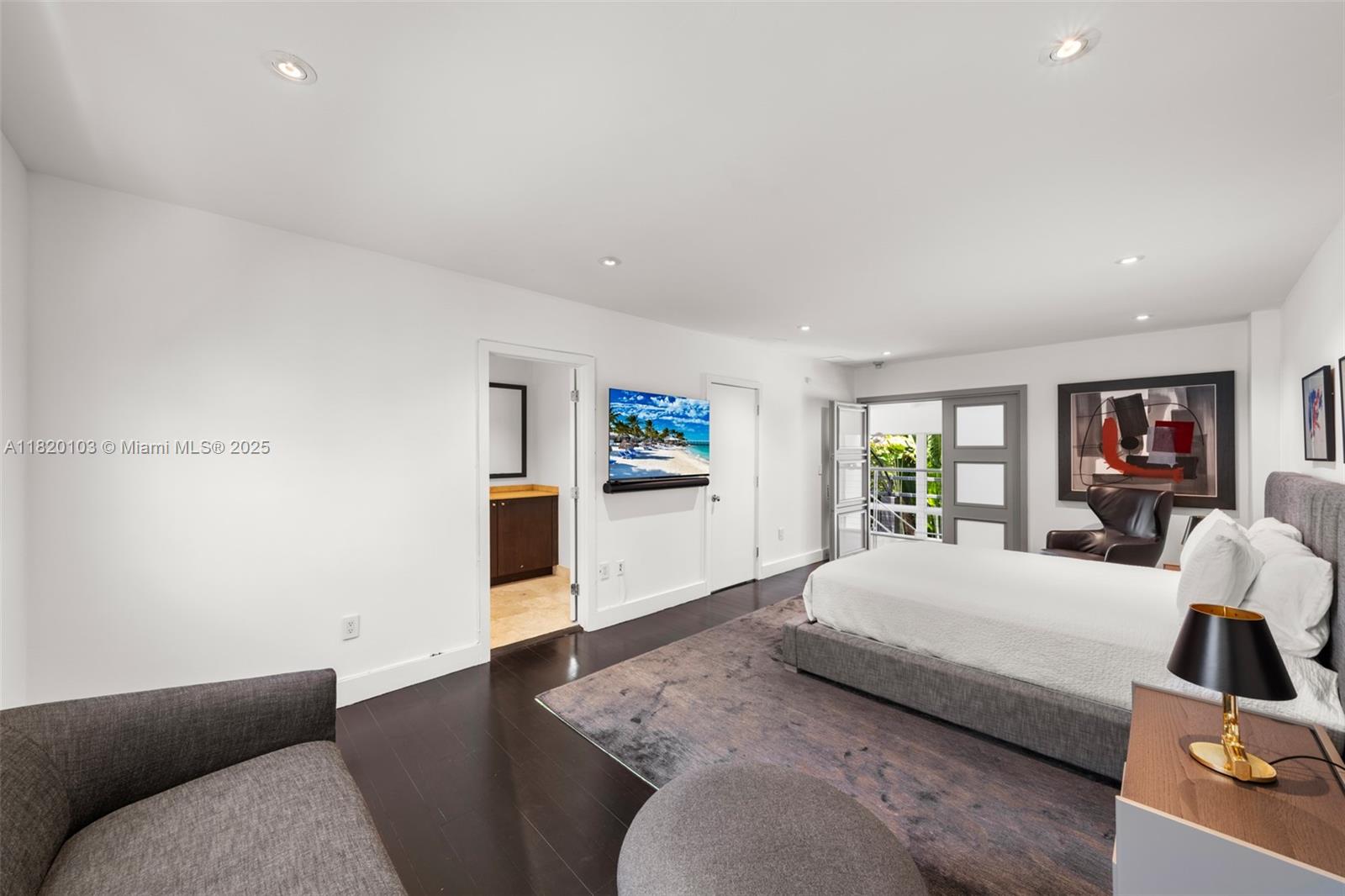 1833 W 24th St Miami Beach, FL 33140