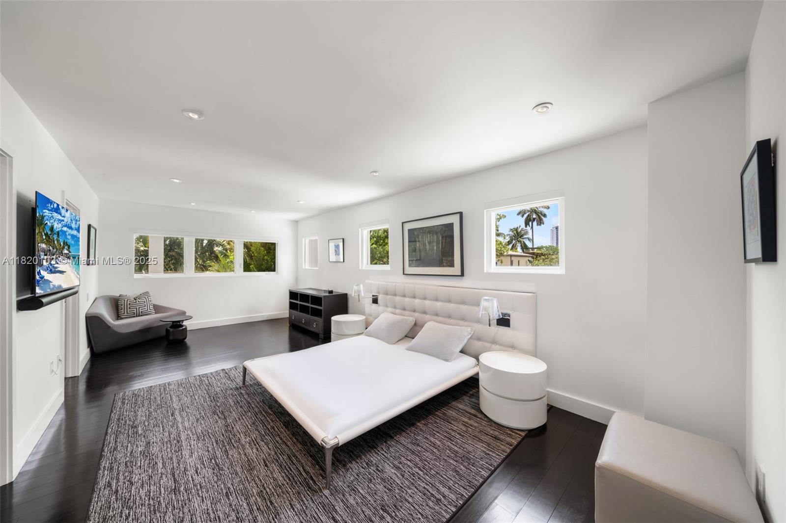 1833 W 24th St Miami Beach, FL 33140